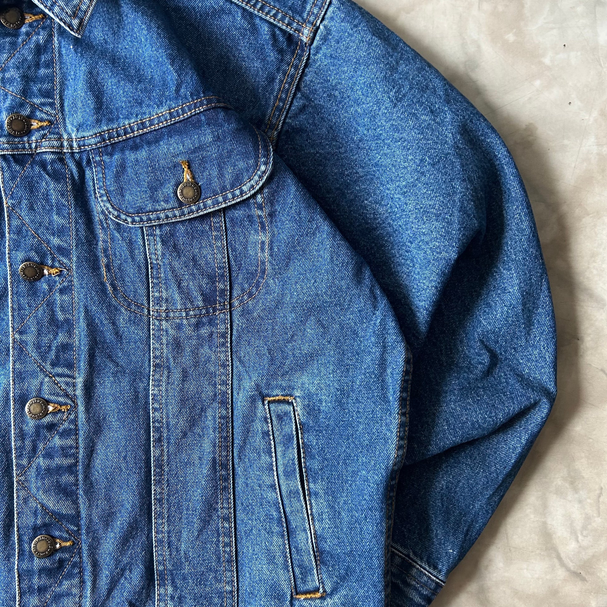 Bram's Vintage — sustainable streetwear from Bram's Vintage