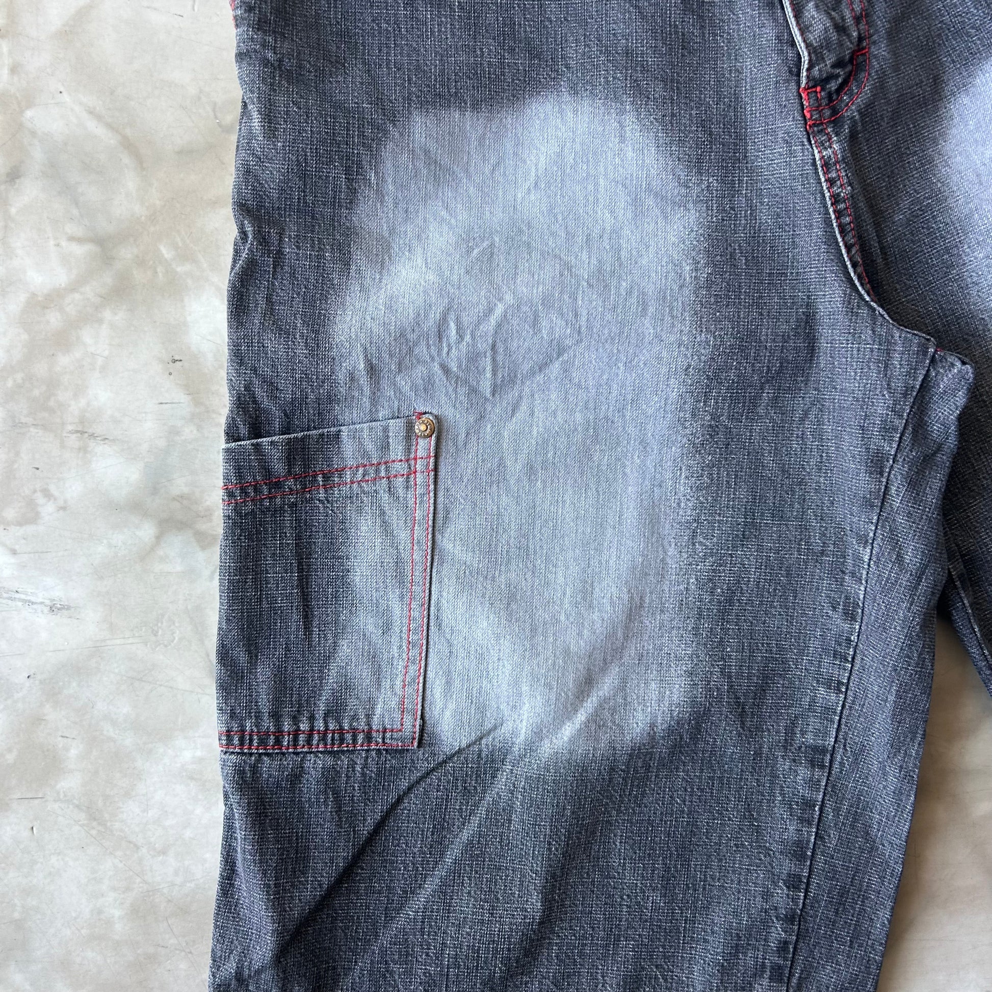 Bram's Vintage — sustainable streetwear from Bram's Vintage