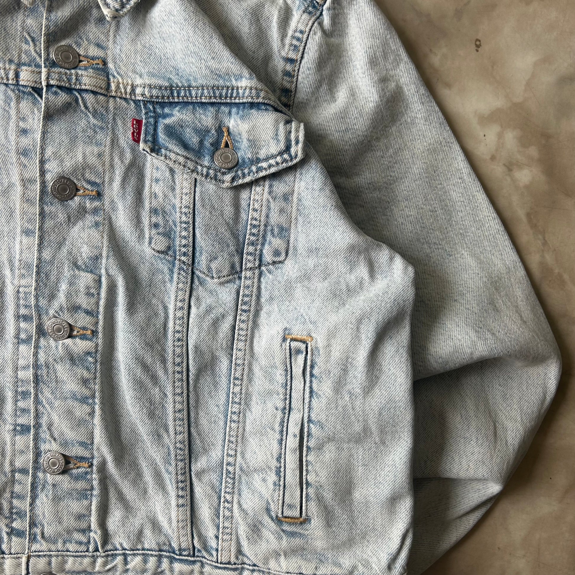 Bram's Vintage — sustainable streetwear from Bram's Vintage