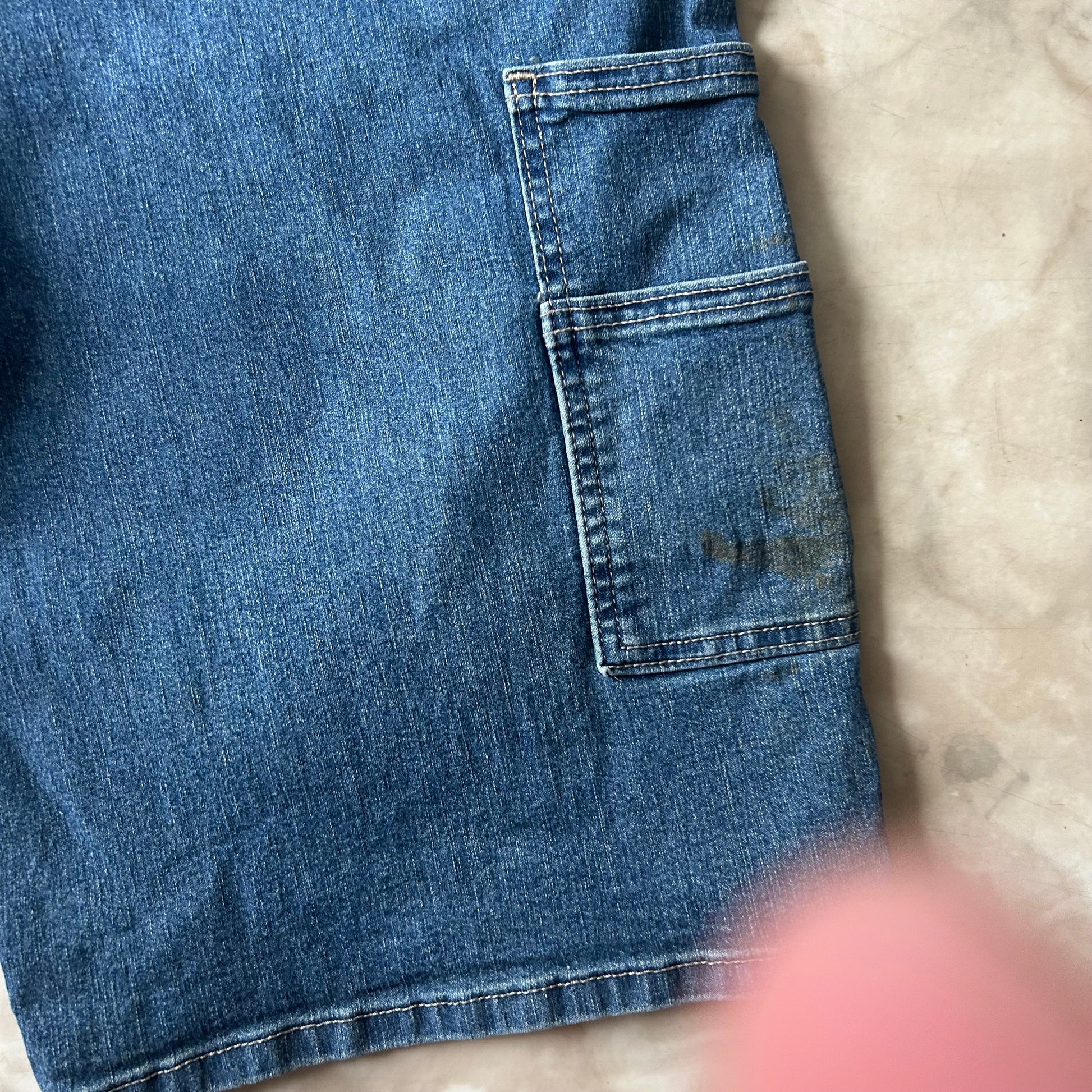 Bram's Vintage — sustainable streetwear from Bram's Vintage