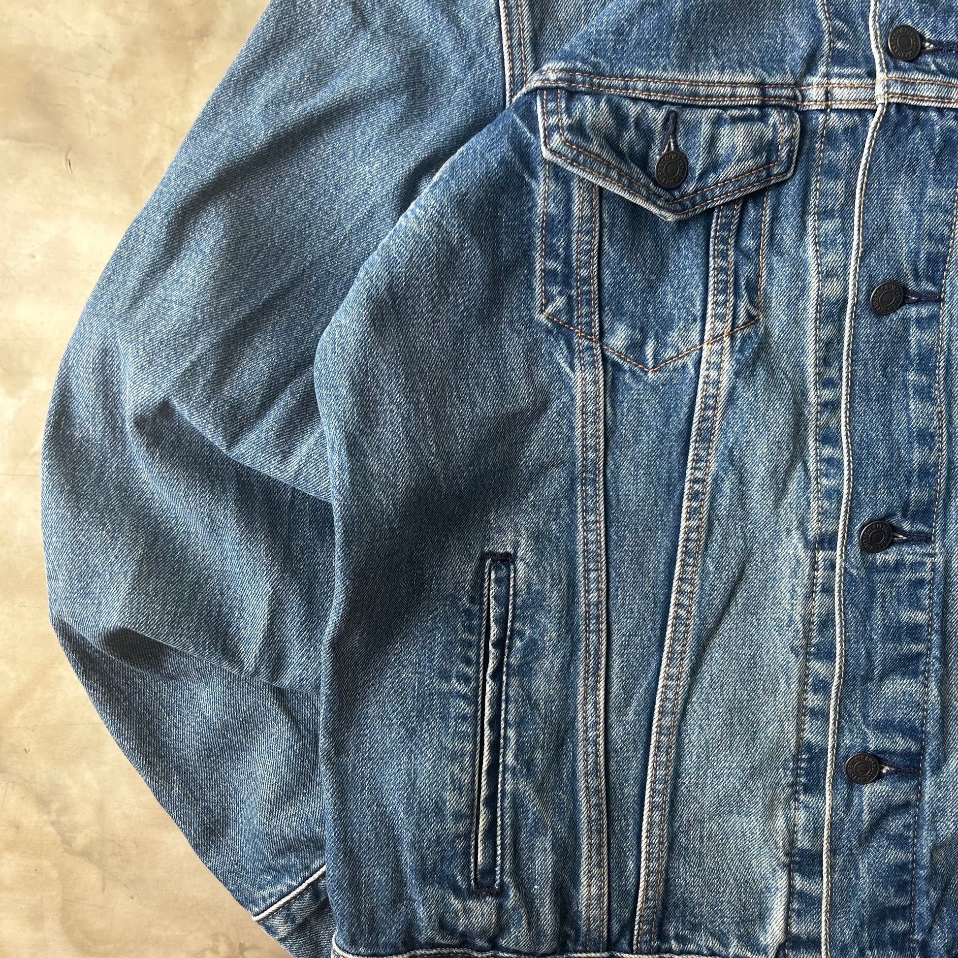 Bram's Vintage — sustainable streetwear from Bram's Vintage