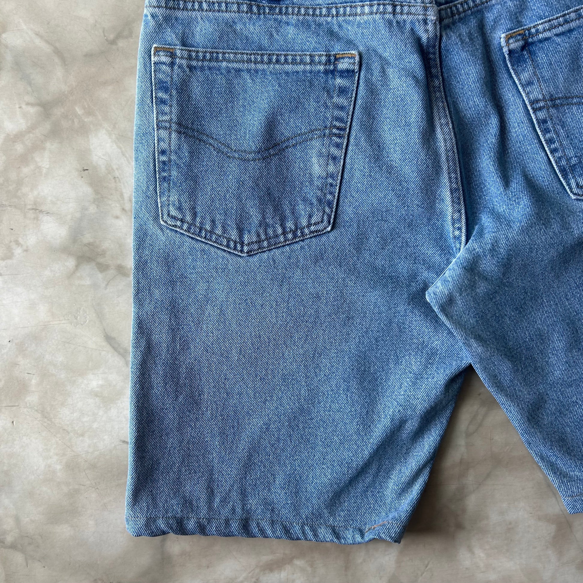 Bram's Vintage — sustainable streetwear from Bram's Vintage