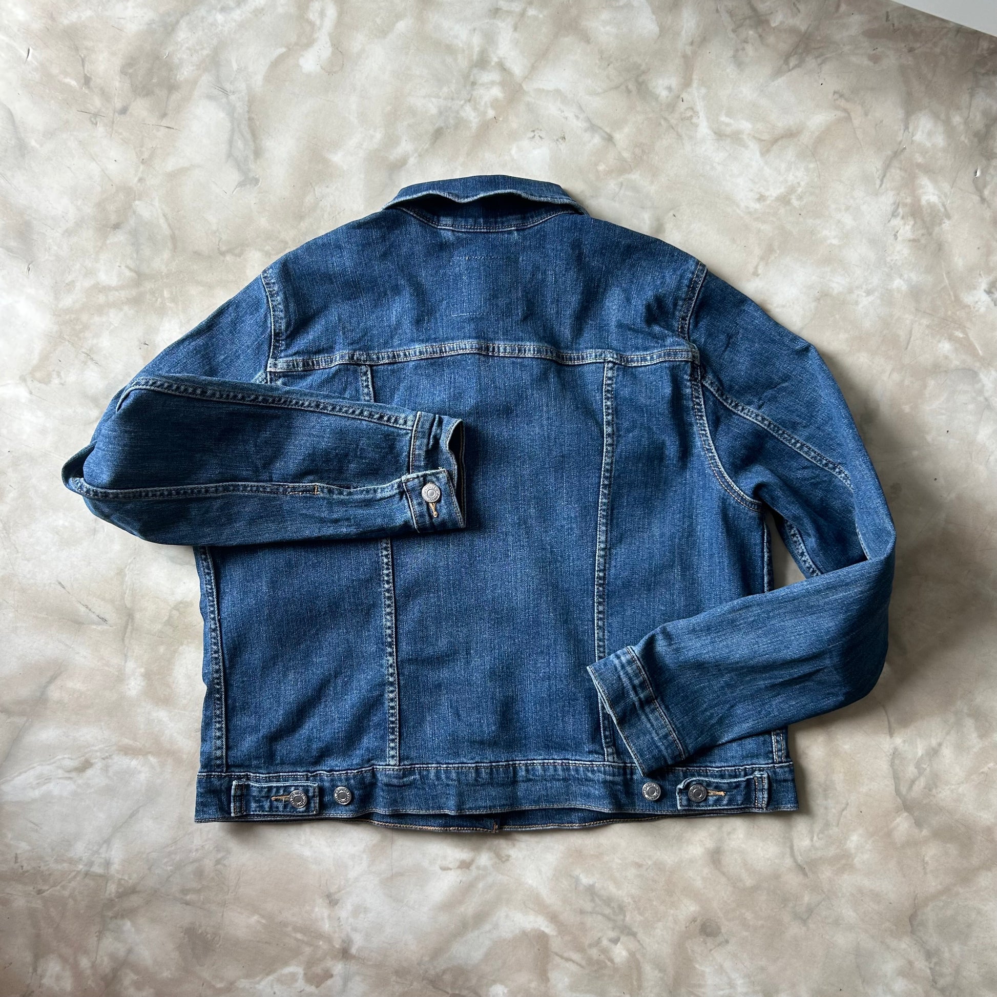 Bram's Vintage — sustainable streetwear from Bram's Vintage