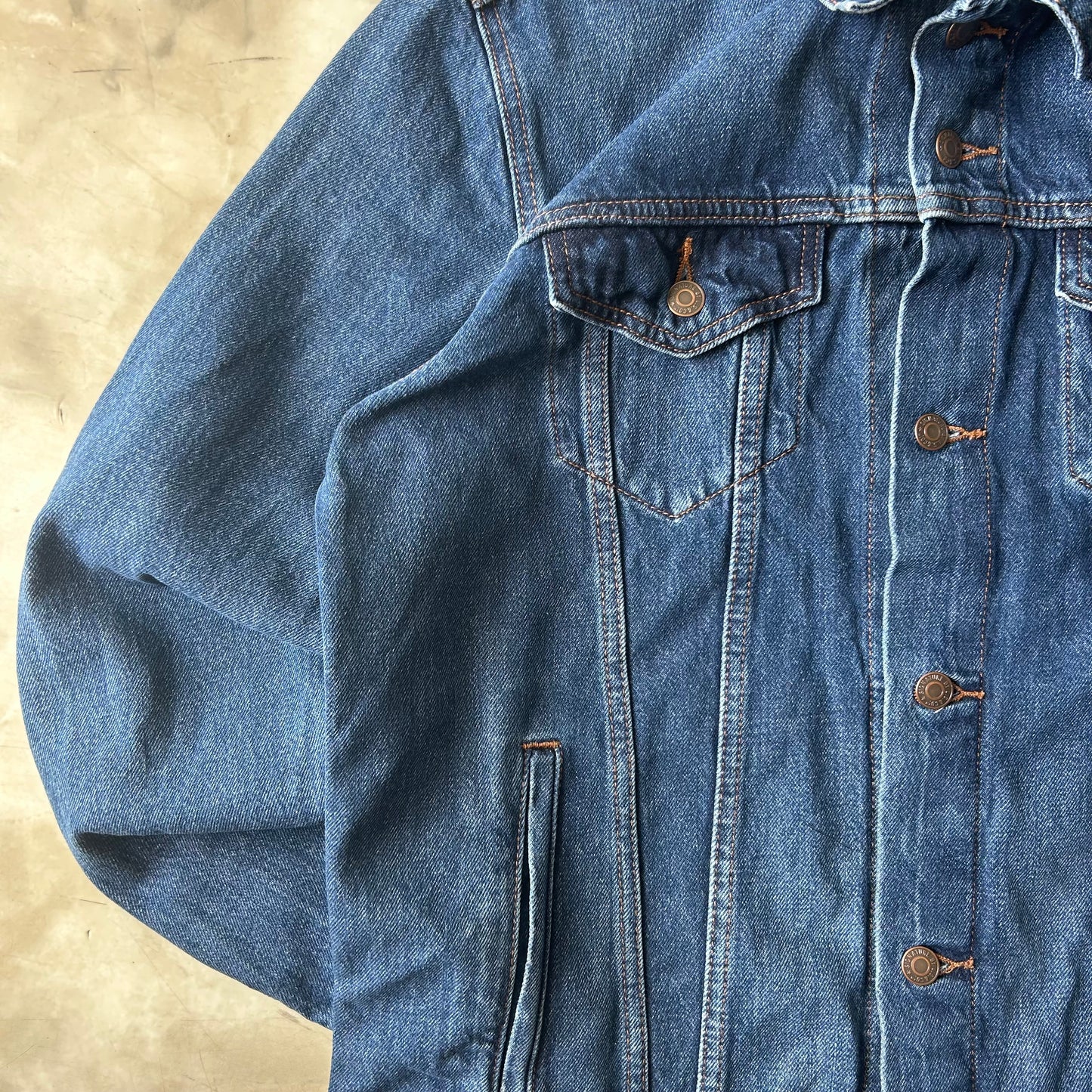 Bram's Vintage — sustainable streetwear from Bram's Vintage