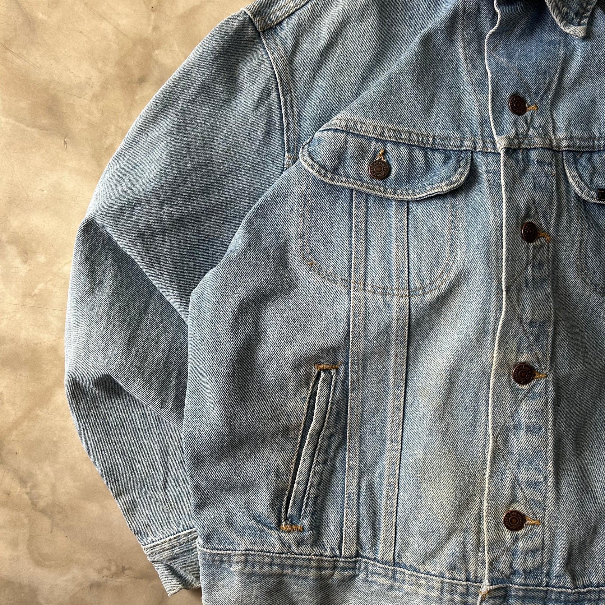 Bram's Vintage — sustainable streetwear from Bram's Vintage