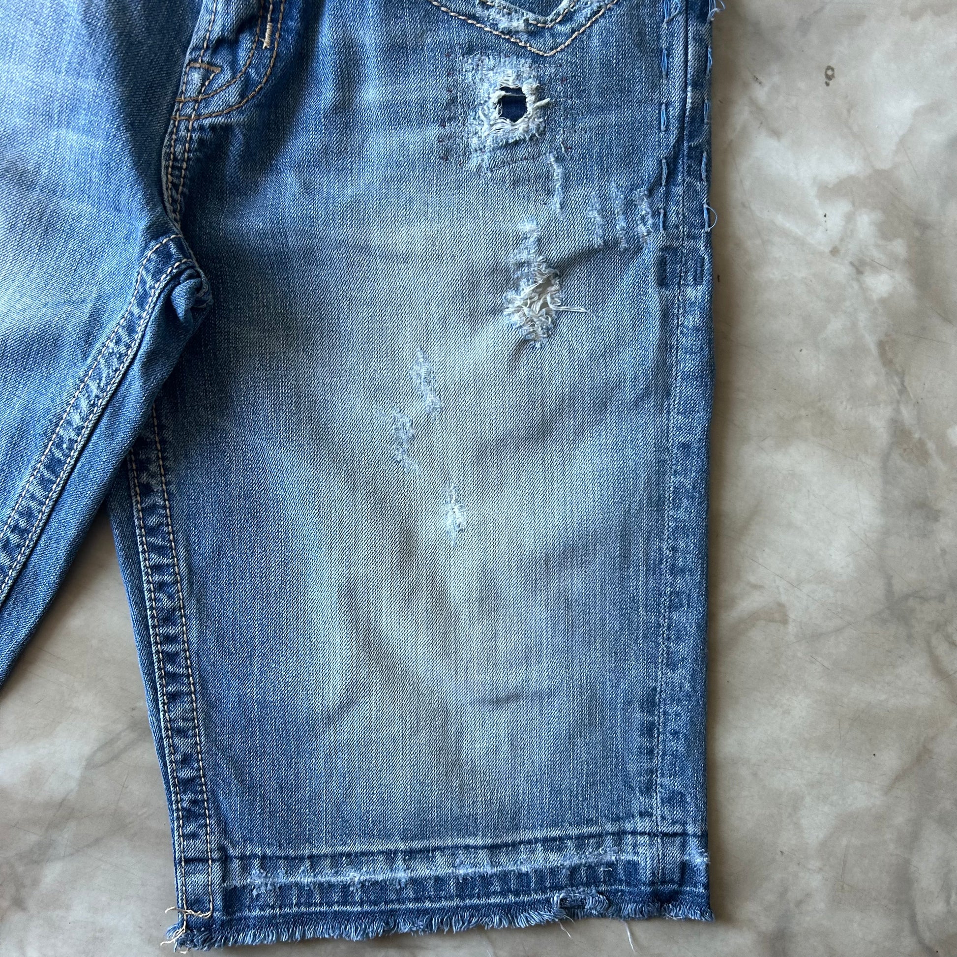 Bram's Vintage — sustainable streetwear from Bram's Vintage