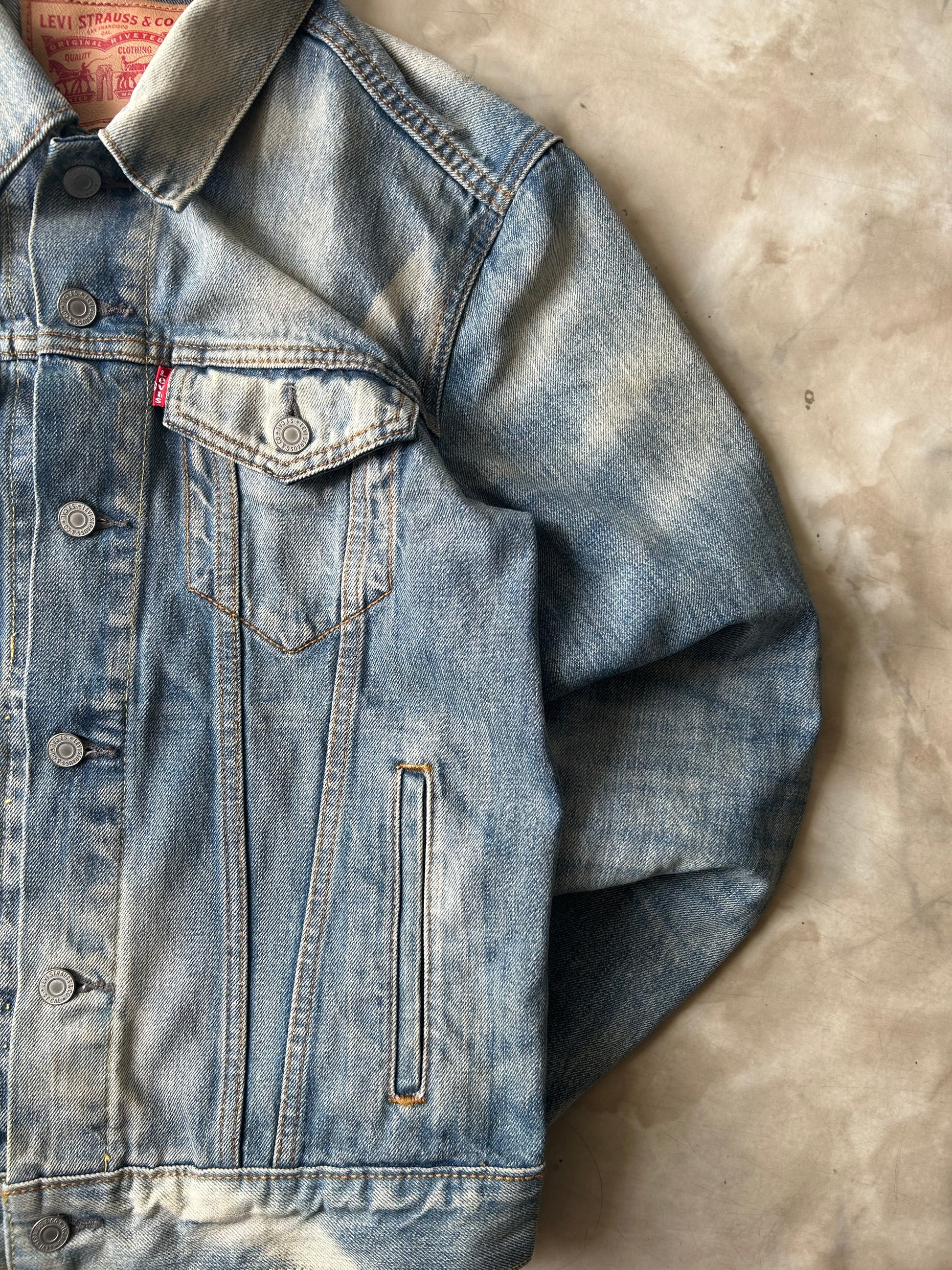 Bram's Vintage — sustainable streetwear from Bram's Vintage
