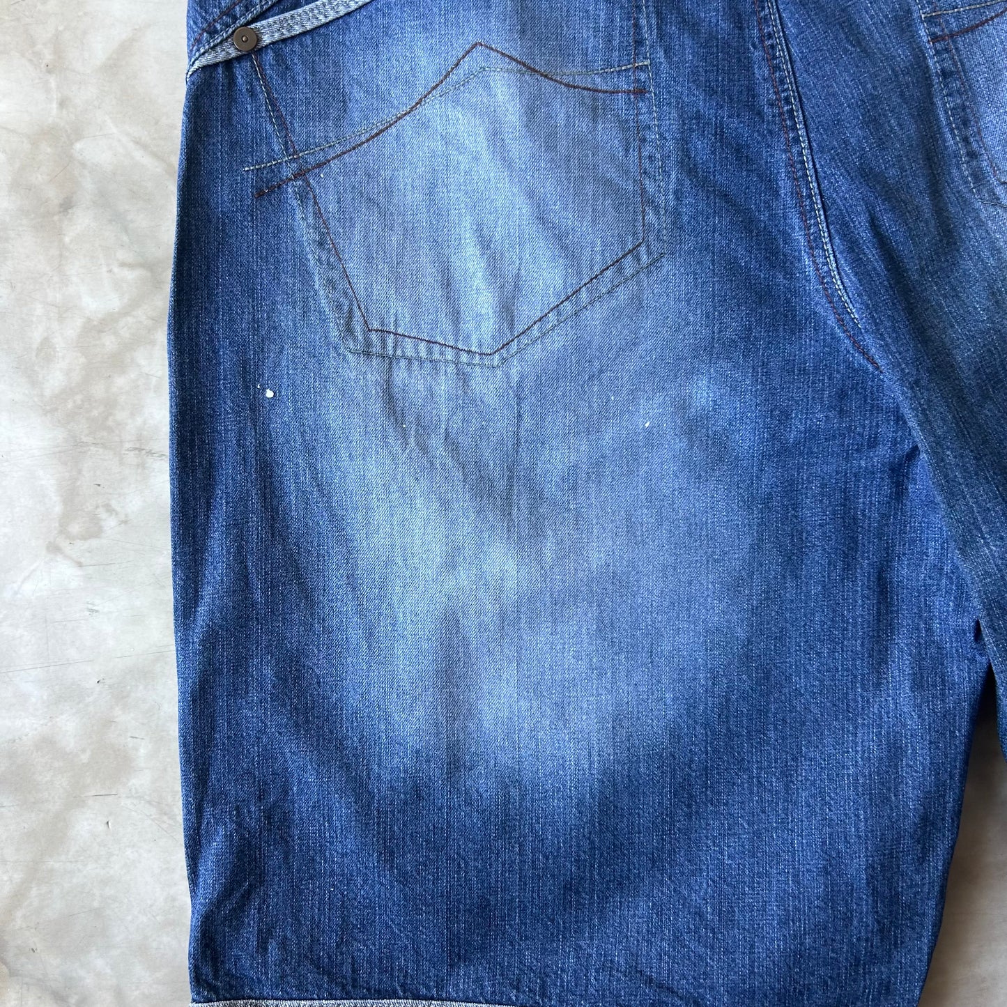 Bram's Vintage — sustainable streetwear from Bram's Vintage