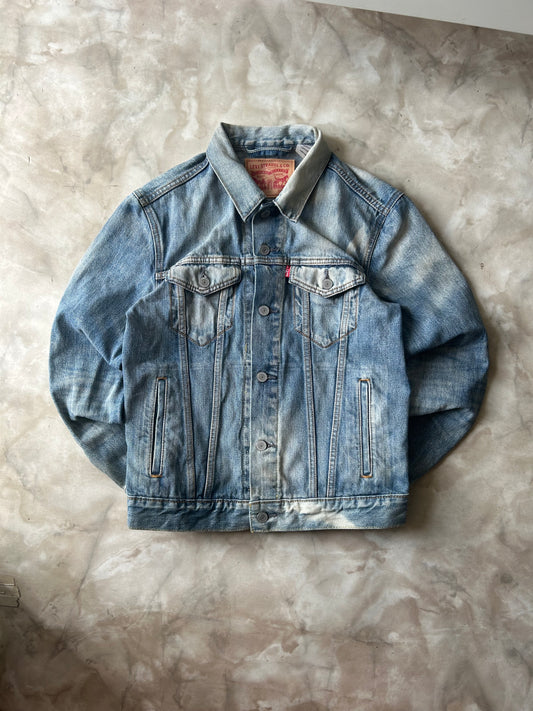 Vintage Levi's Faded Denim Jacket Blue (women's)