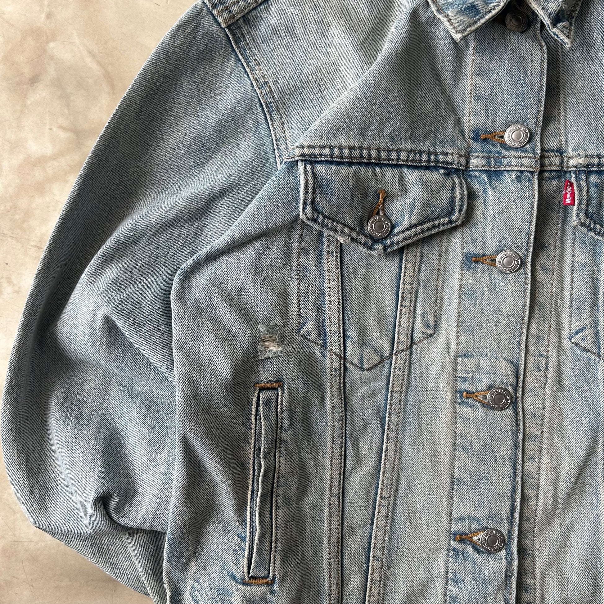 Bram's Vintage — sustainable streetwear from Bram's Vintage