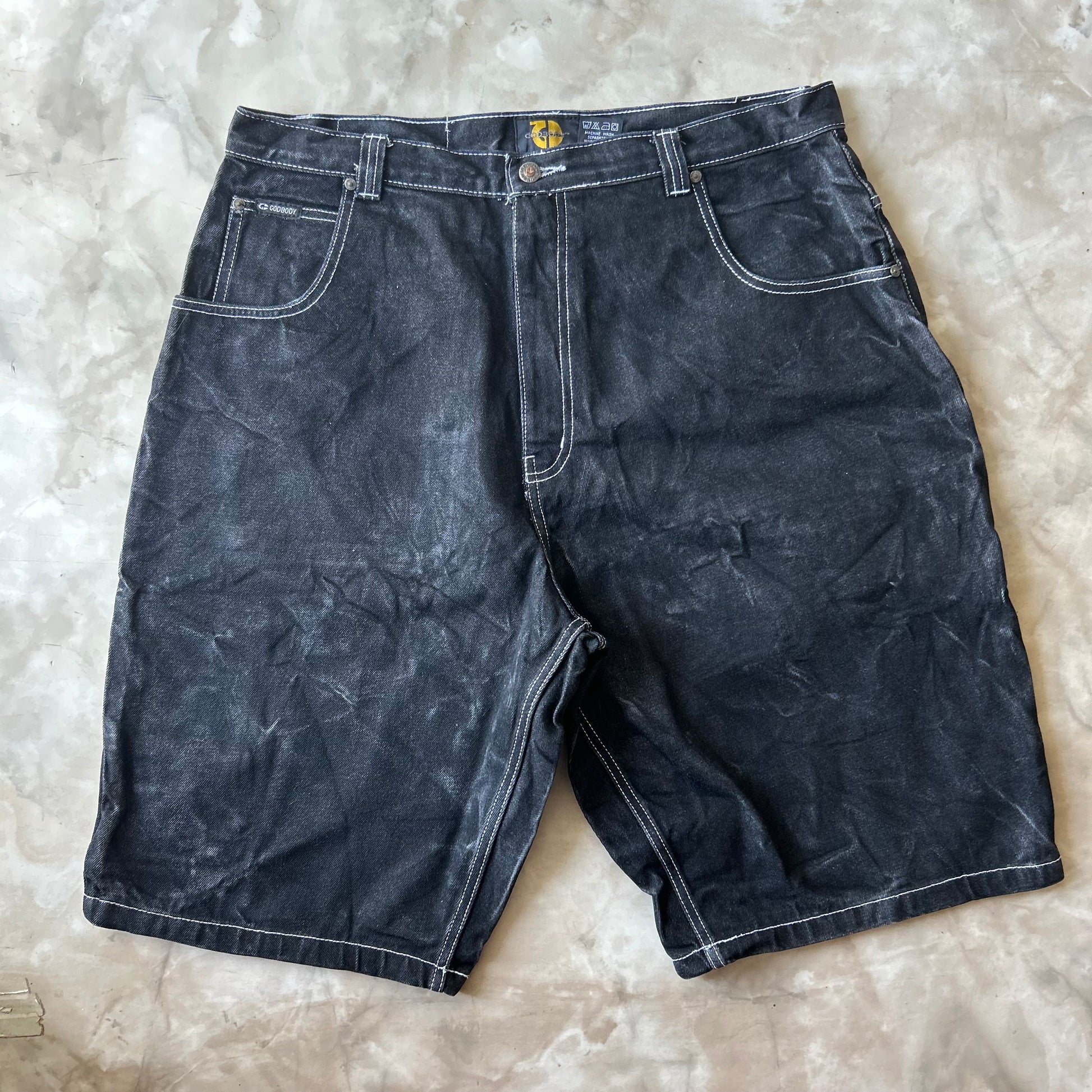 Bram's Vintage — sustainable streetwear from Bram's Vintage