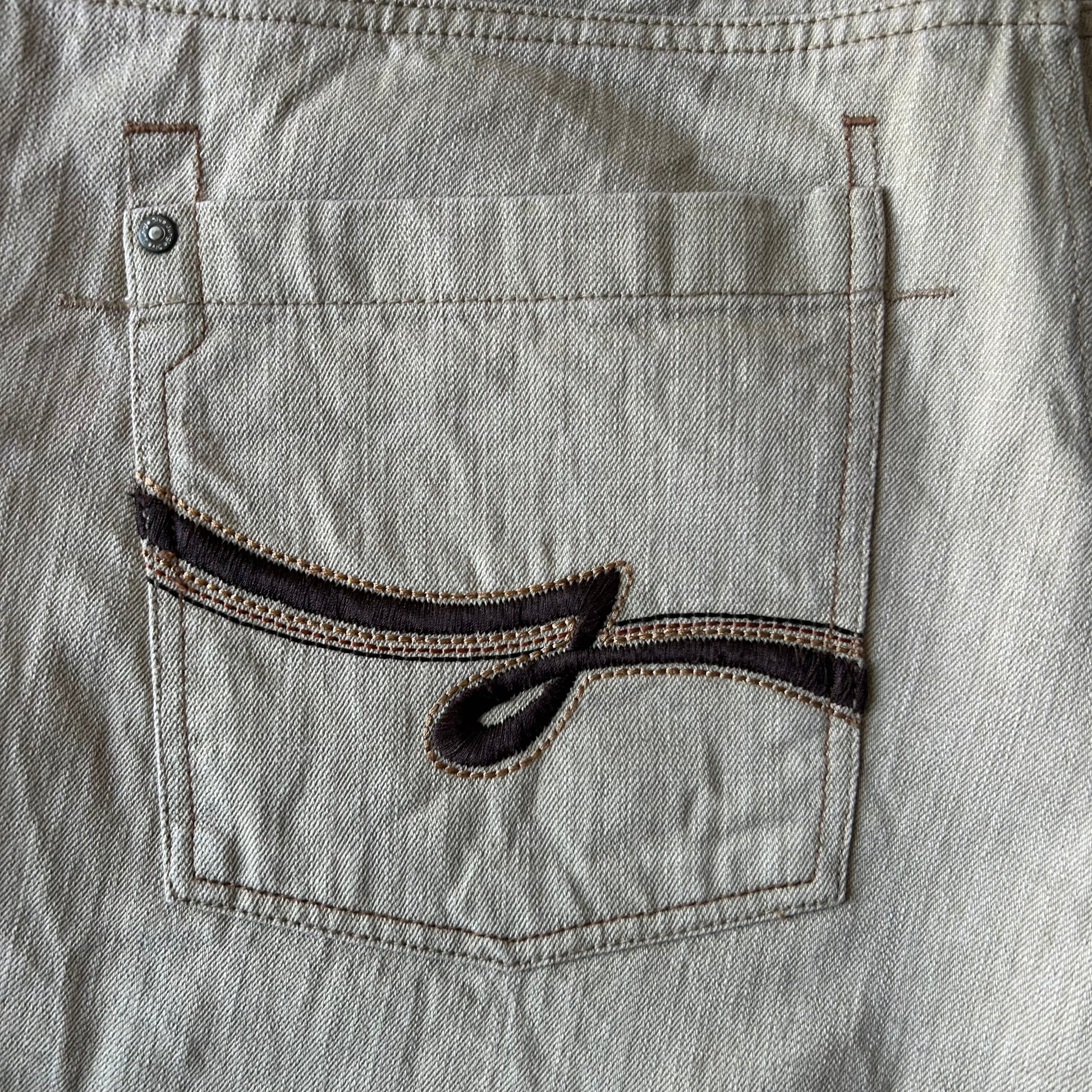 Bram's Vintage — sustainable streetwear from Bram's Vintage