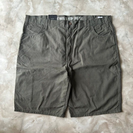Bram's Vintage Dickies Carpenter Short Green (BNWT) in Green — sustainable streetwear from Bram's Vintage