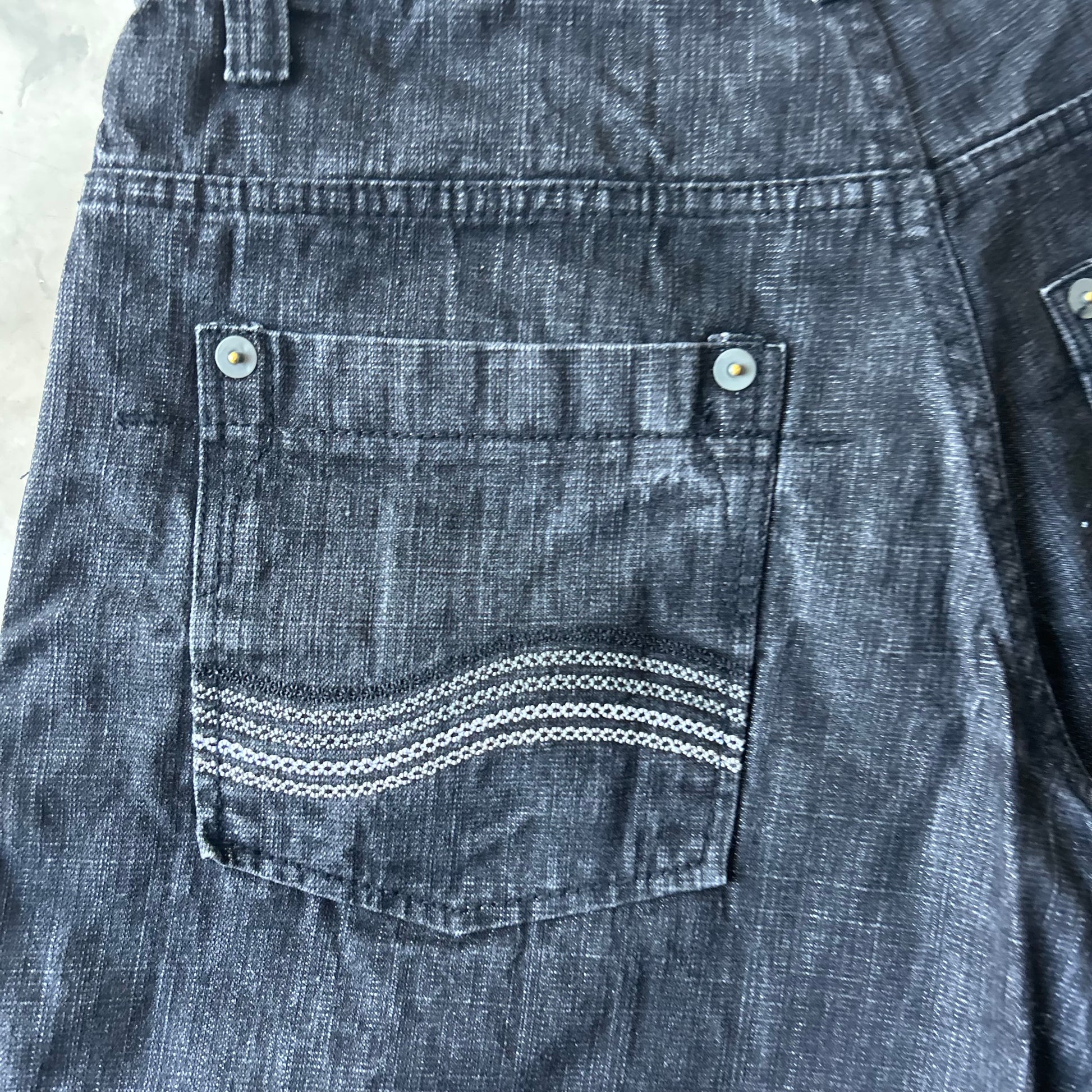 Bram's Vintage — sustainable streetwear from Bram's Vintage