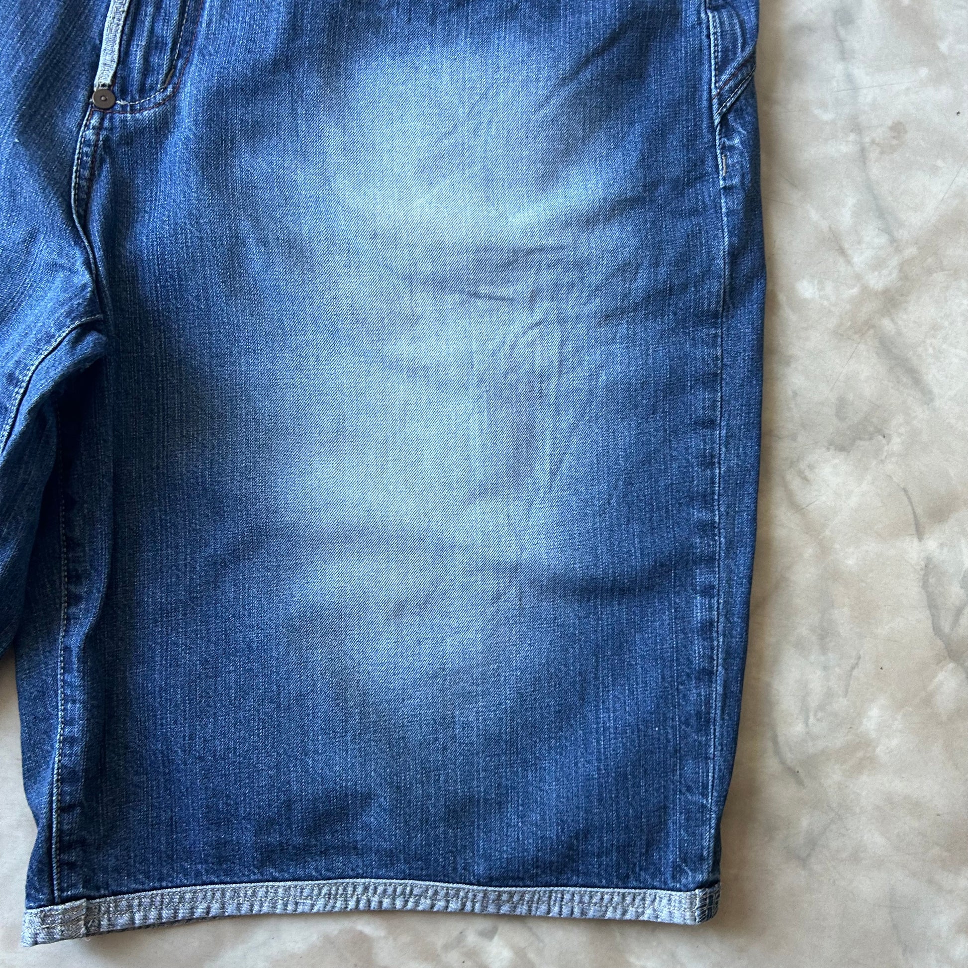 Bram's Vintage — sustainable streetwear from Bram's Vintage