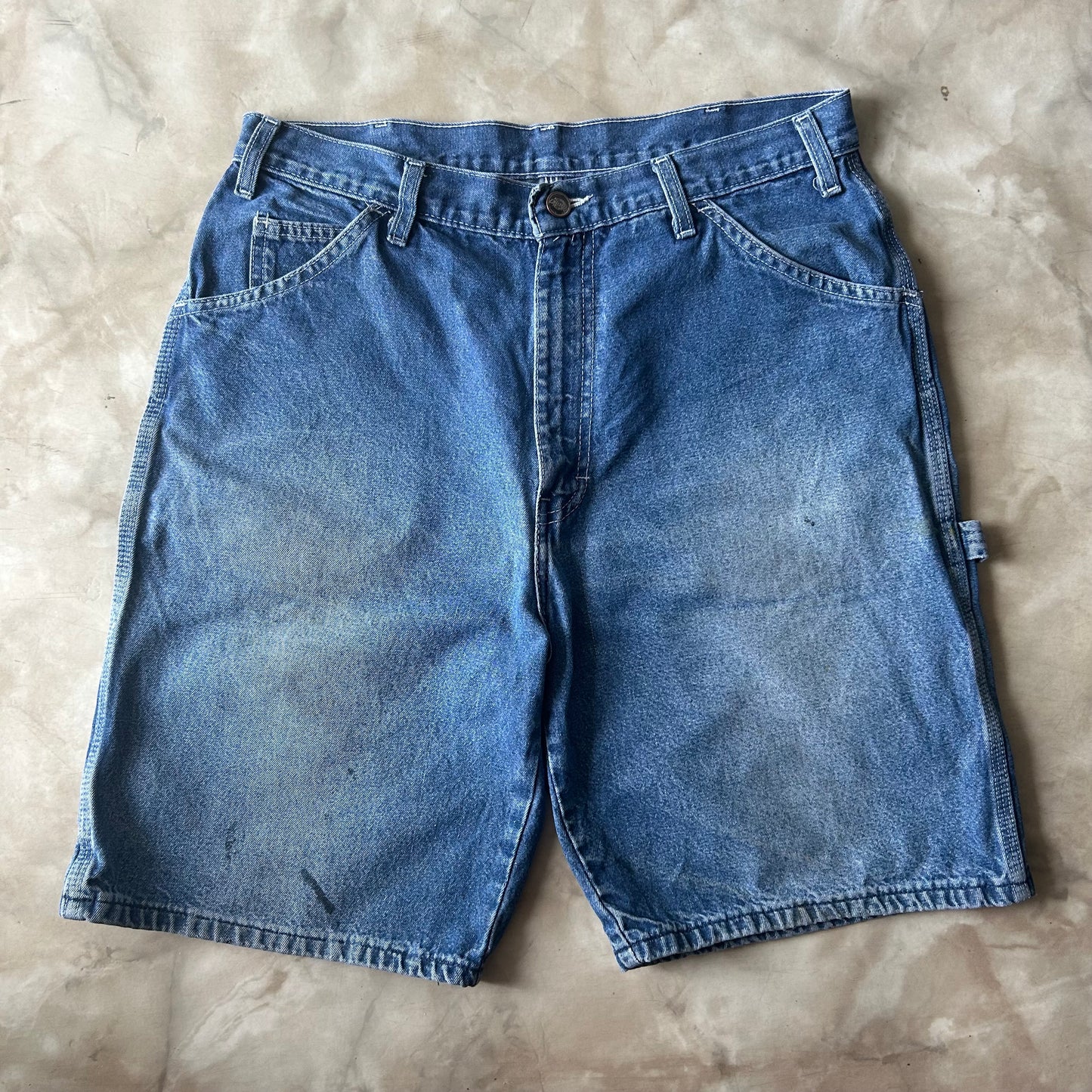 Bram's Vintage — sustainable streetwear from Bram's Vintage