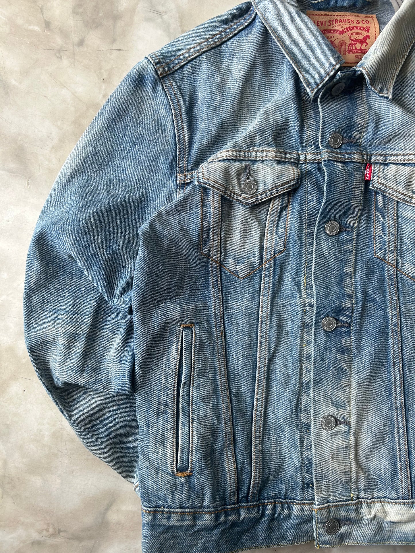 Bram's Vintage — sustainable streetwear from Bram's Vintage