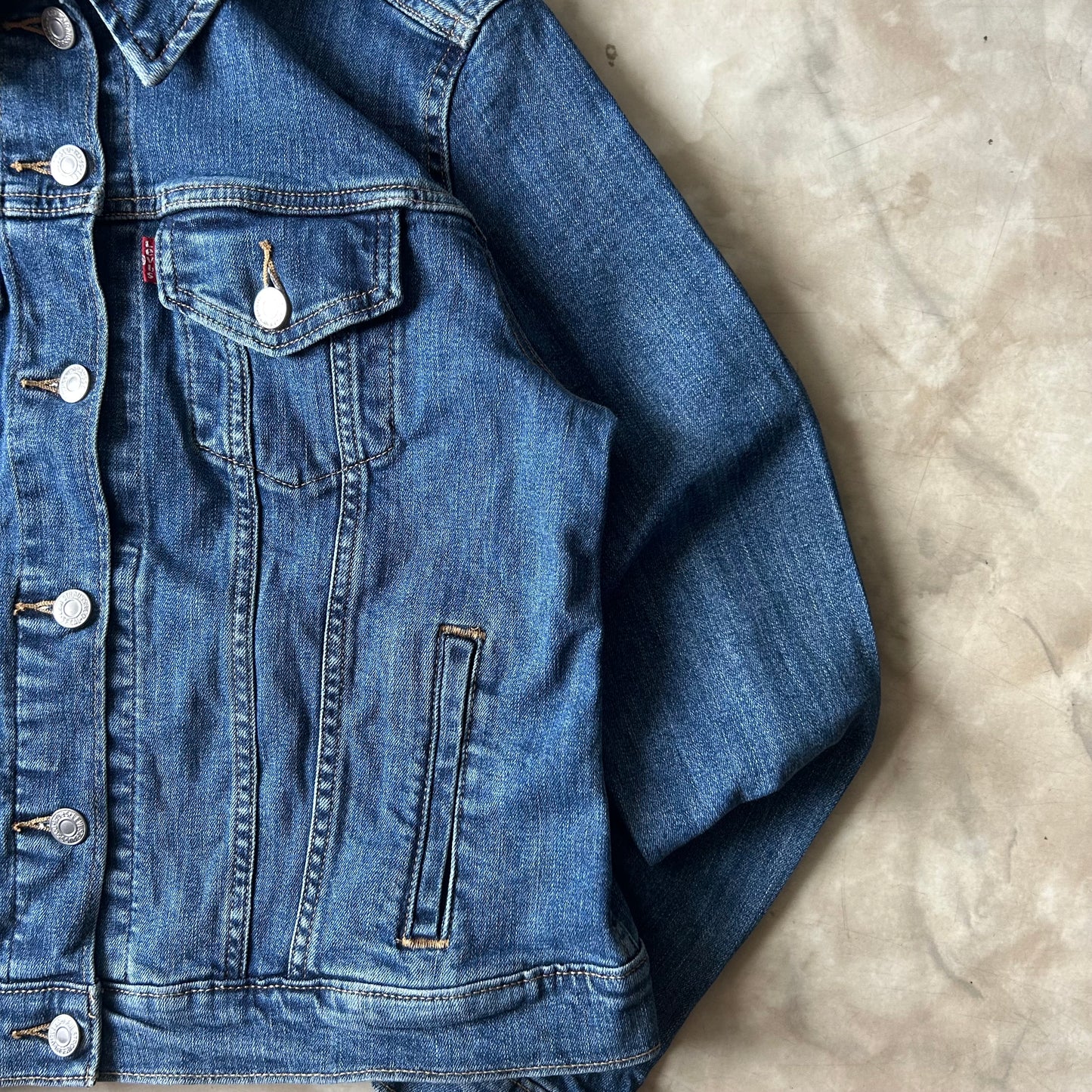 Bram's Vintage — sustainable streetwear from Bram's Vintage