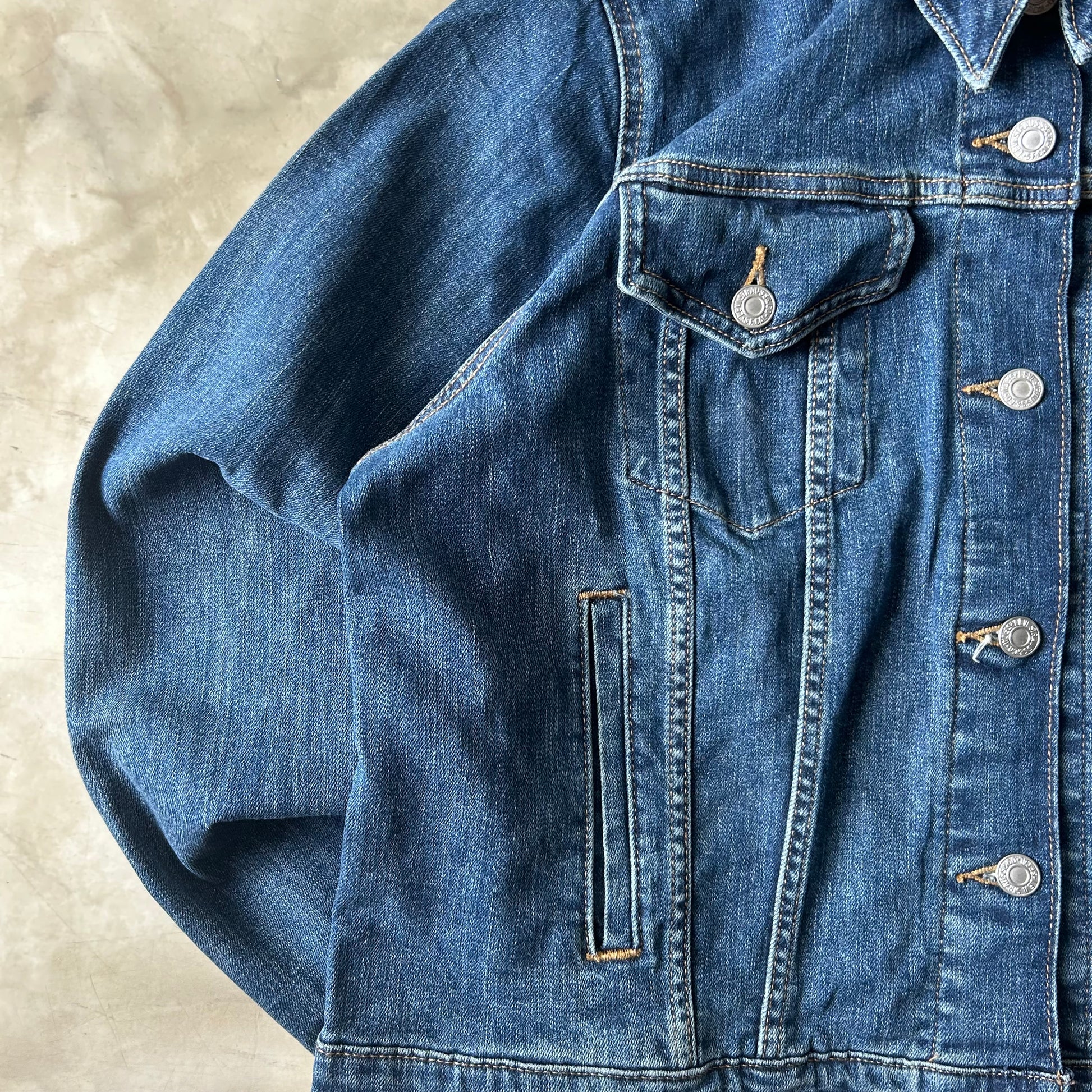 Bram's Vintage — sustainable streetwear from Bram's Vintage