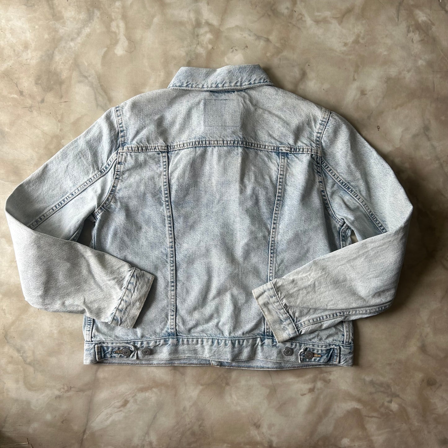 Bram's Vintage — sustainable streetwear from Bram's Vintage