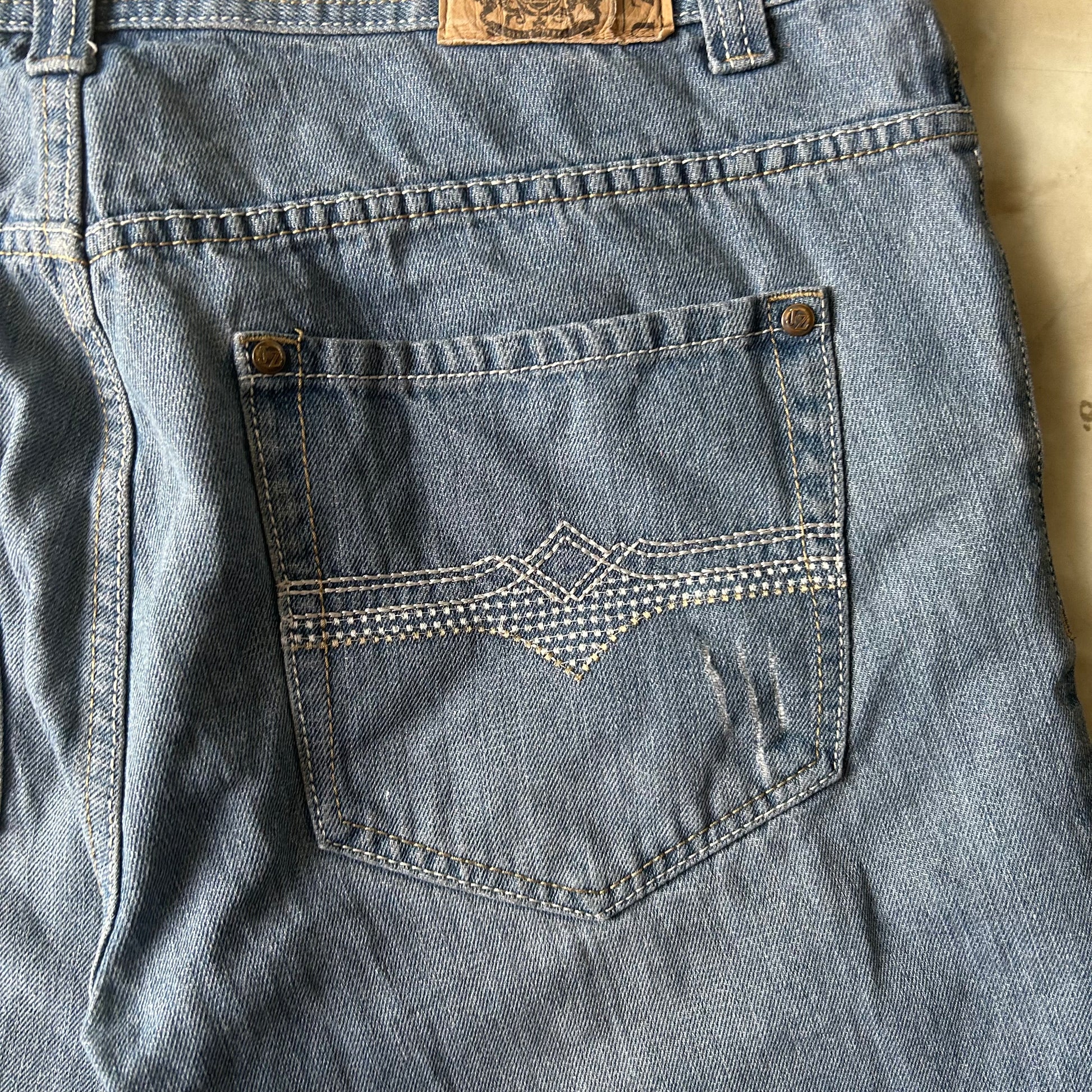Bram's Vintage — sustainable streetwear from Bram's Vintage