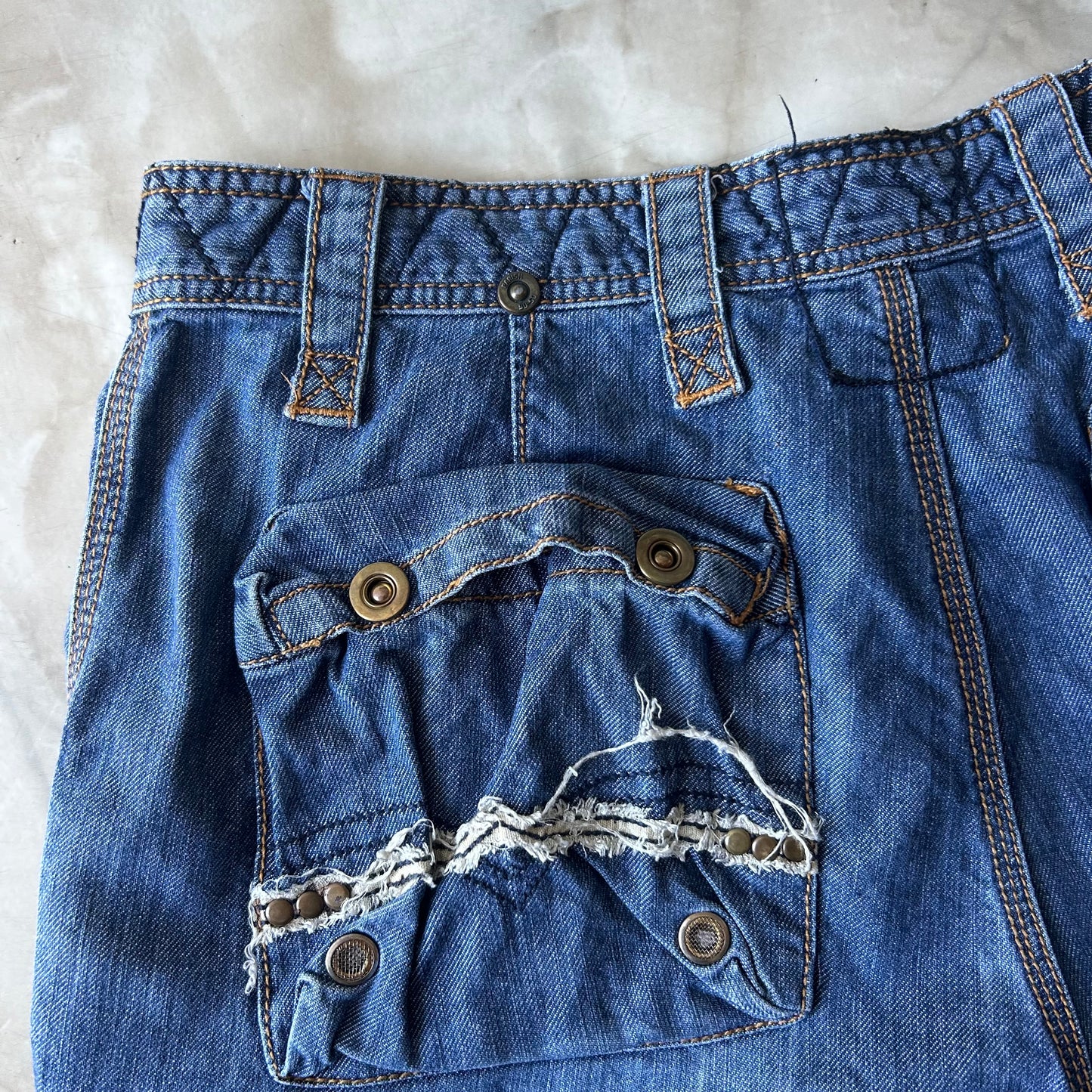 Bram's Vintage — sustainable streetwear from Bram's Vintage