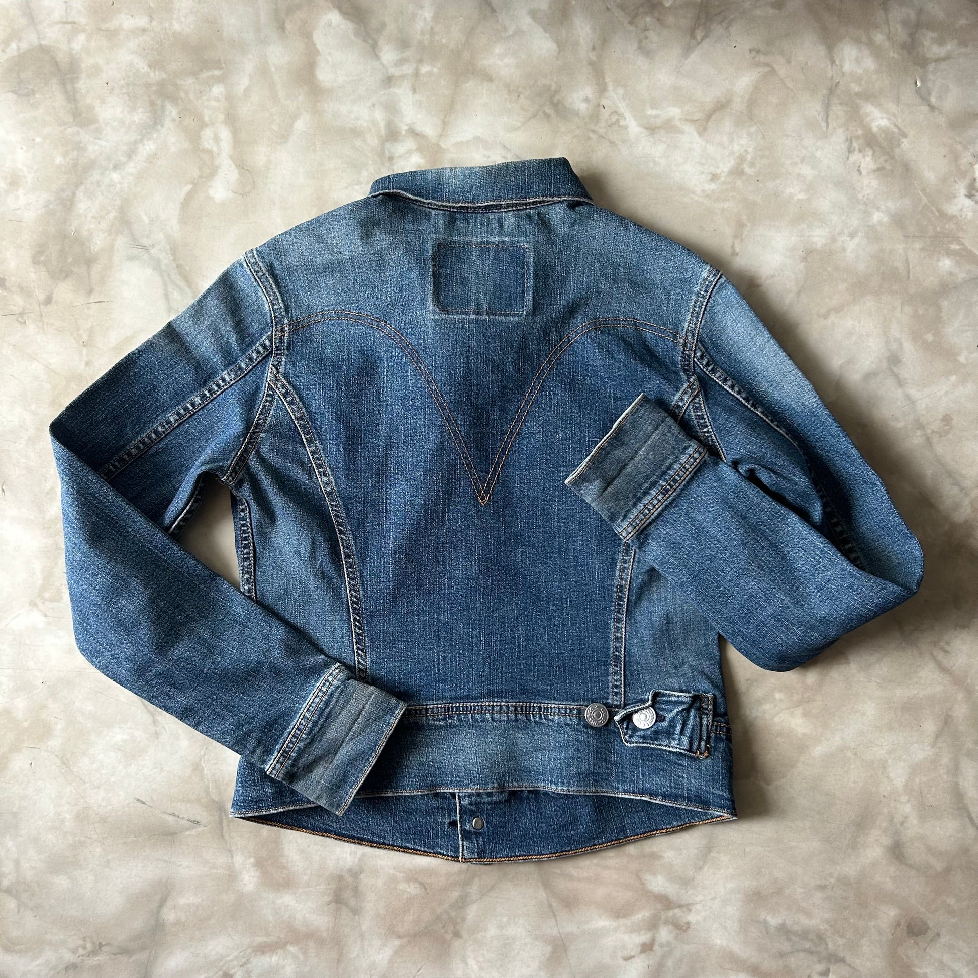 Bram's Vintage — sustainable streetwear from Bram's Vintage