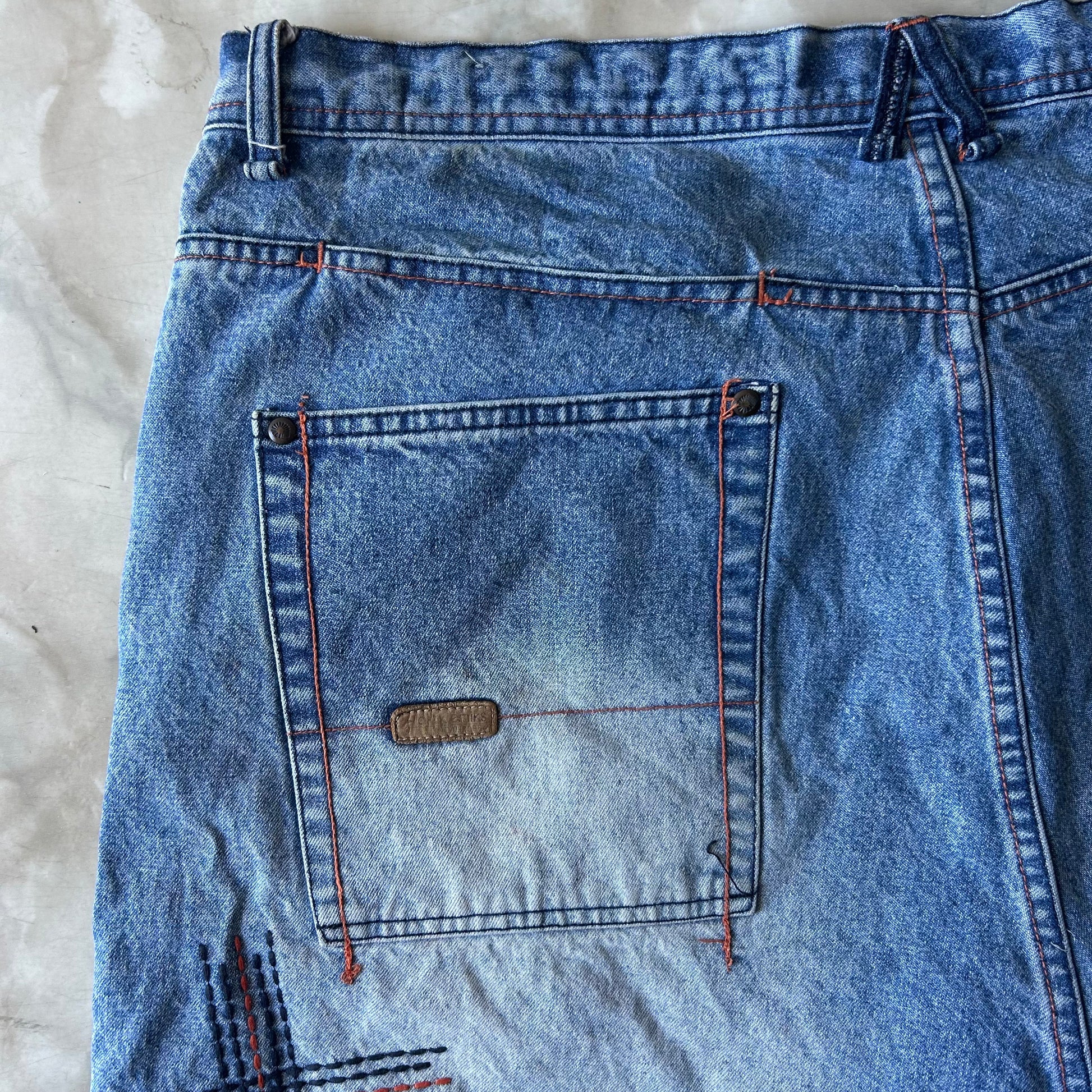 Bram's Vintage — sustainable streetwear from Bram's Vintage