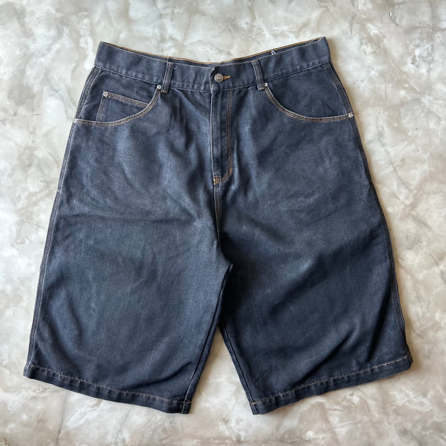 Bram's Vintage — sustainable streetwear from Bram's Vintage