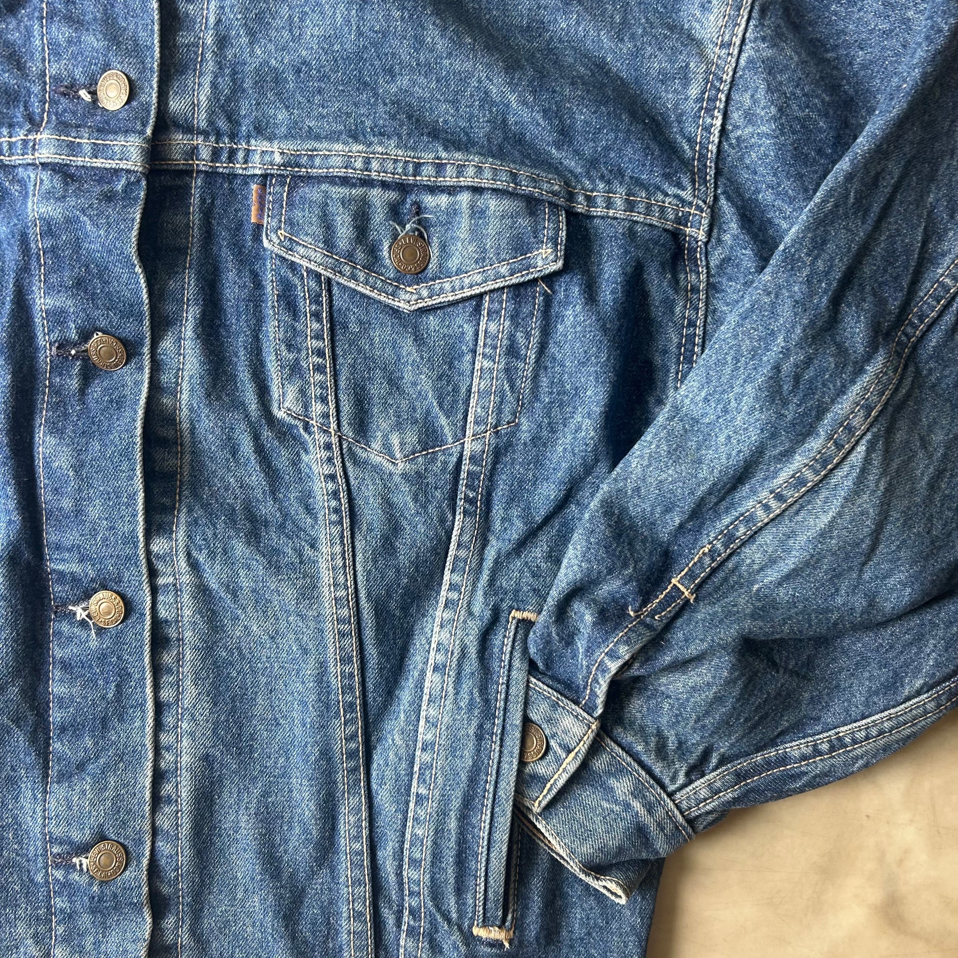 Bram's Vintage — sustainable streetwear from Bram's Vintage