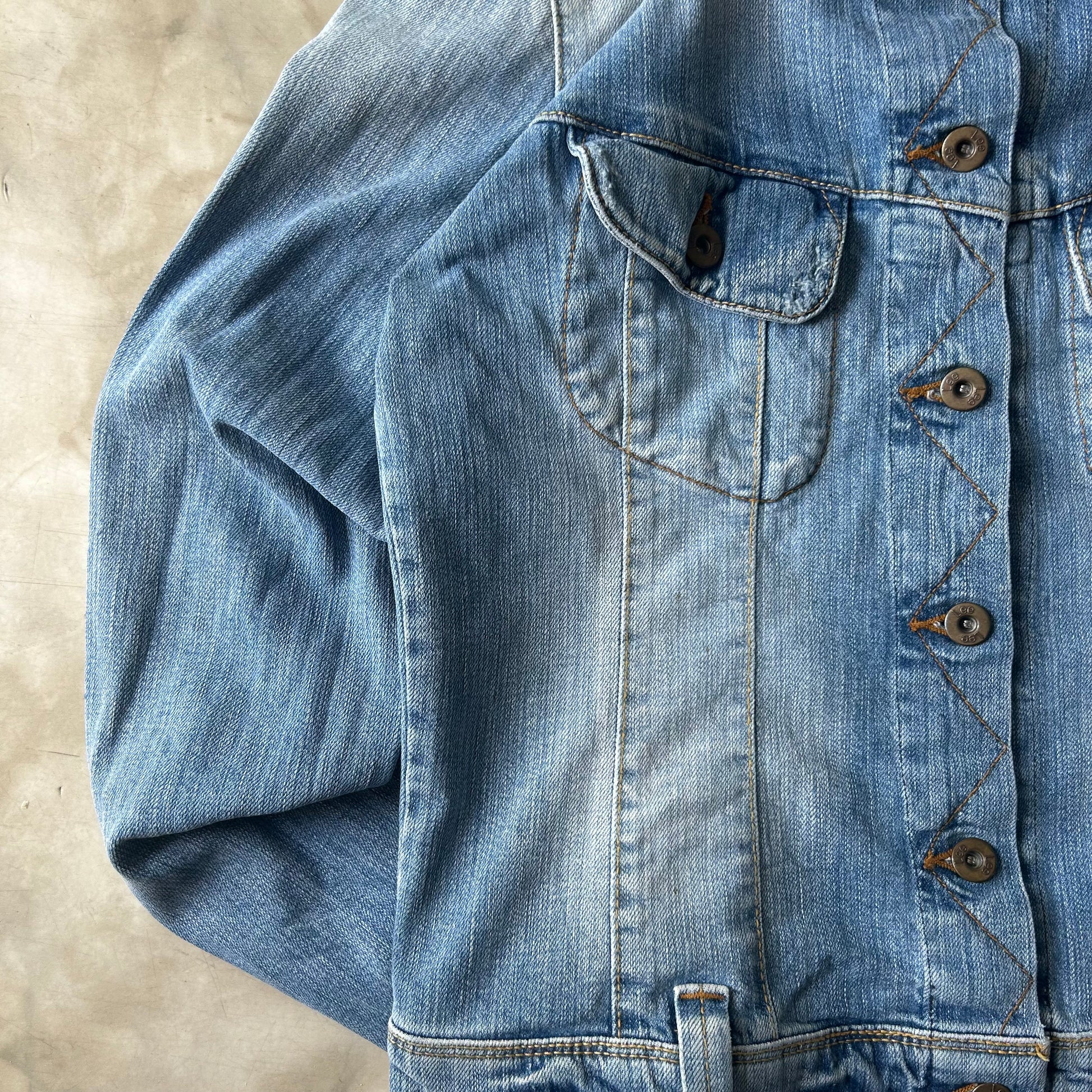 Bram's Vintage — sustainable streetwear from Bram's Vintage