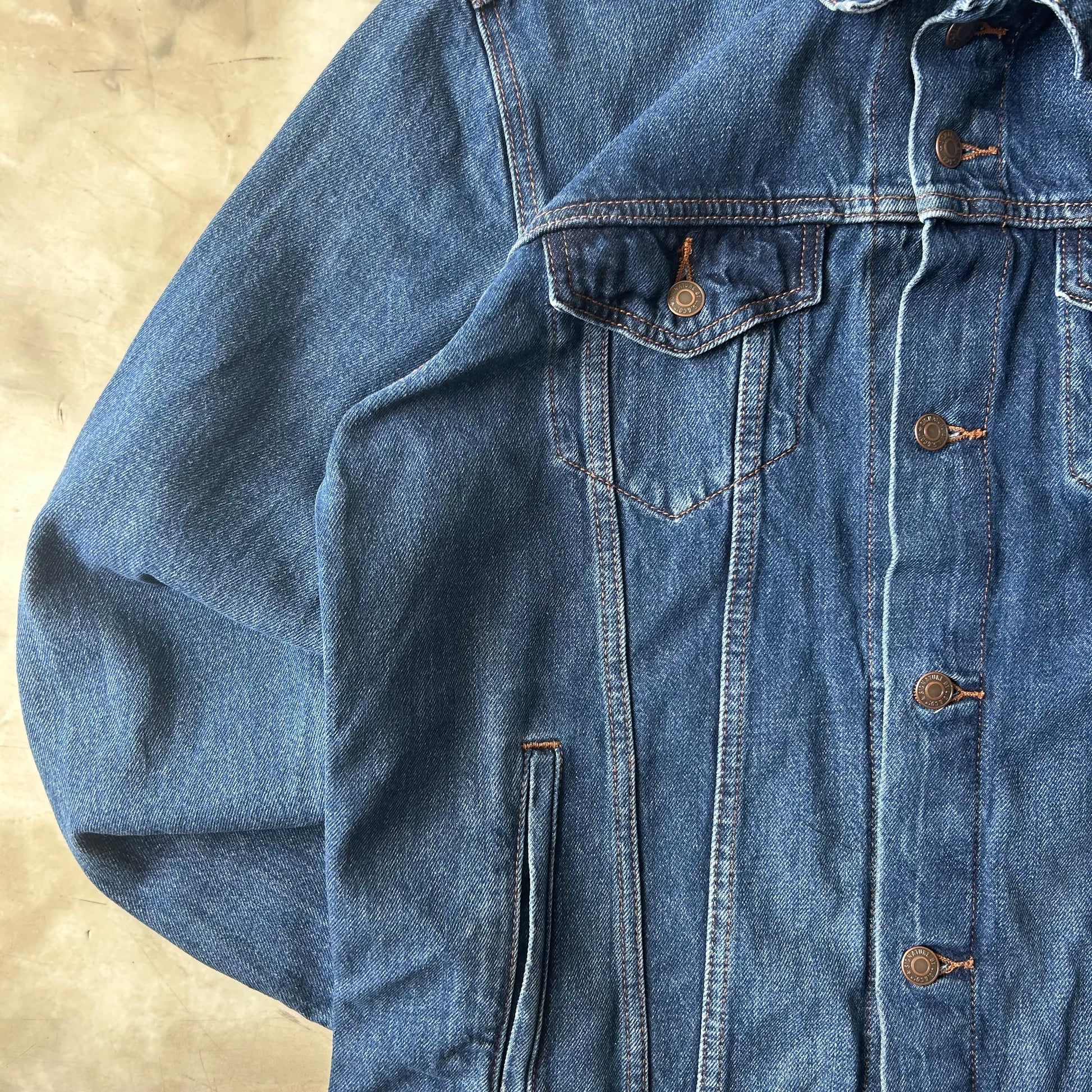 Bram's Vintage — sustainable streetwear from Bram's Vintage