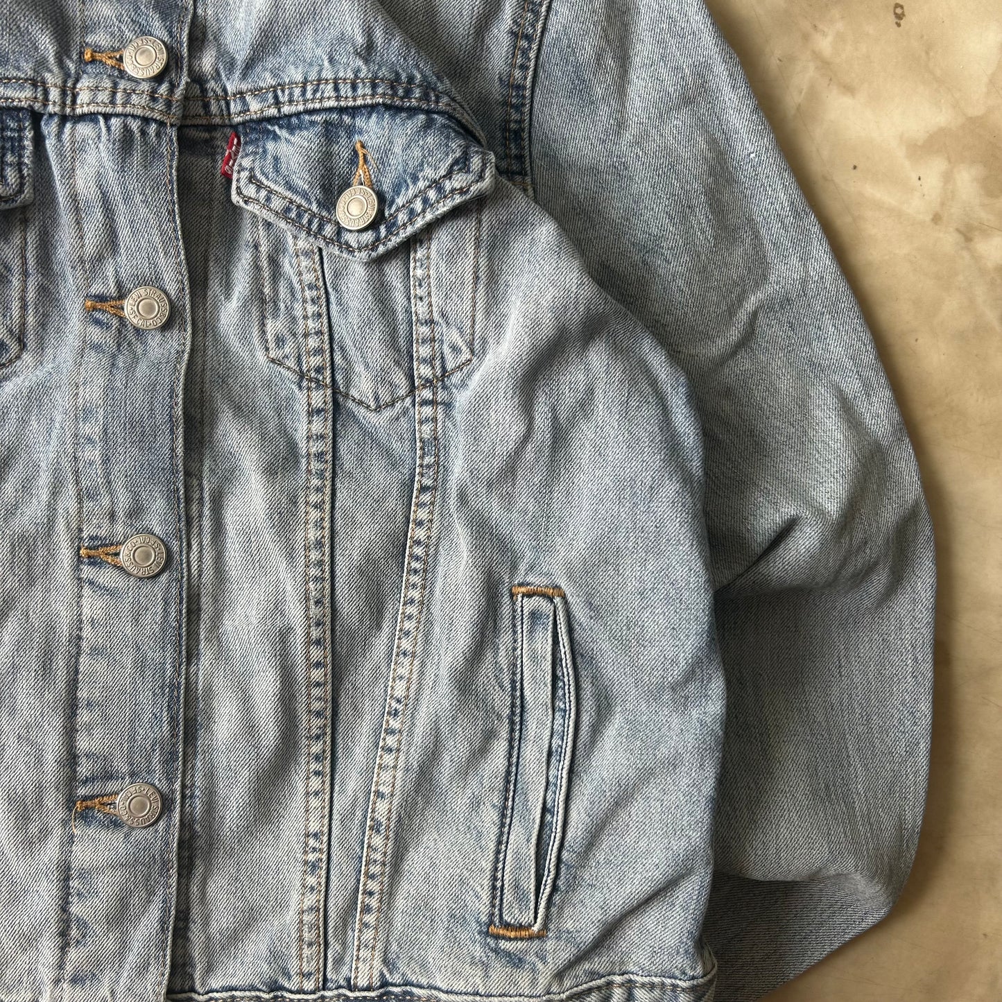 Bram's Vintage — sustainable streetwear from Bram's Vintage