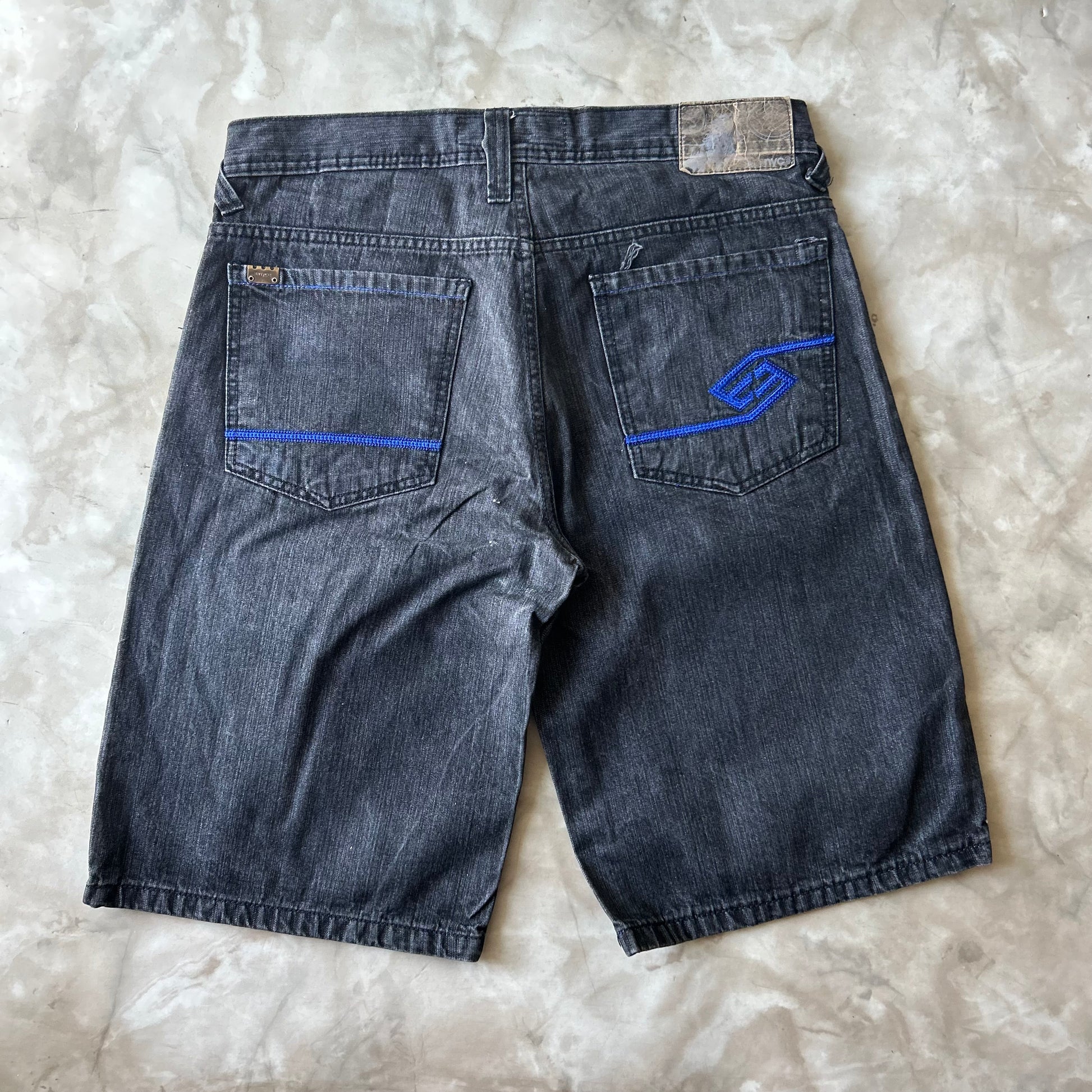 Bram's Vintage — sustainable streetwear from Bram's Vintage