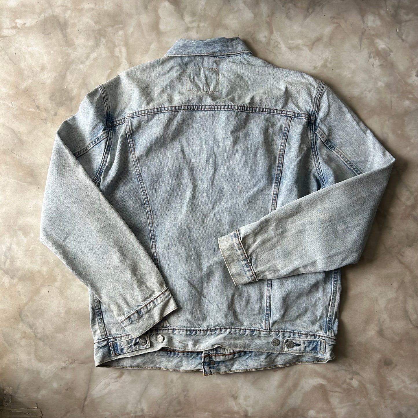 Bram's Vintage — sustainable streetwear from Bram's Vintage