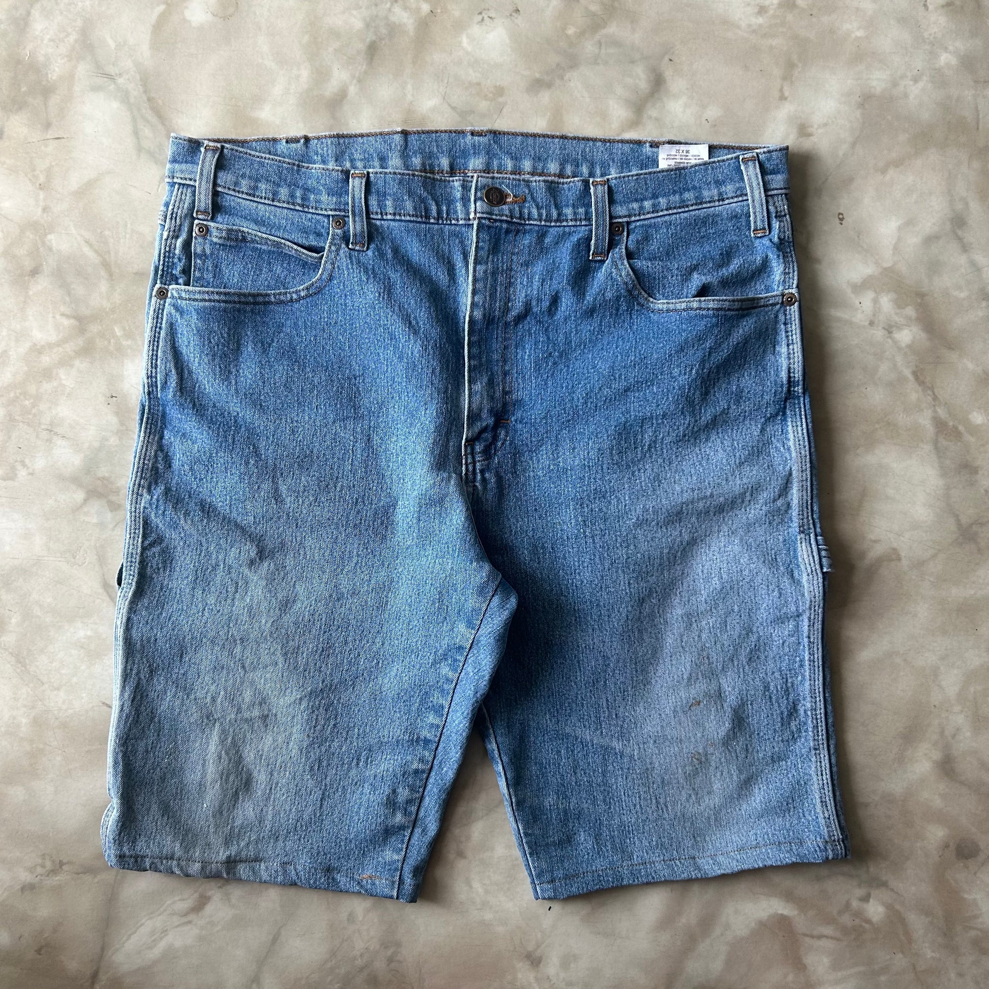 Bram's Vintage — sustainable streetwear from Bram's Vintage