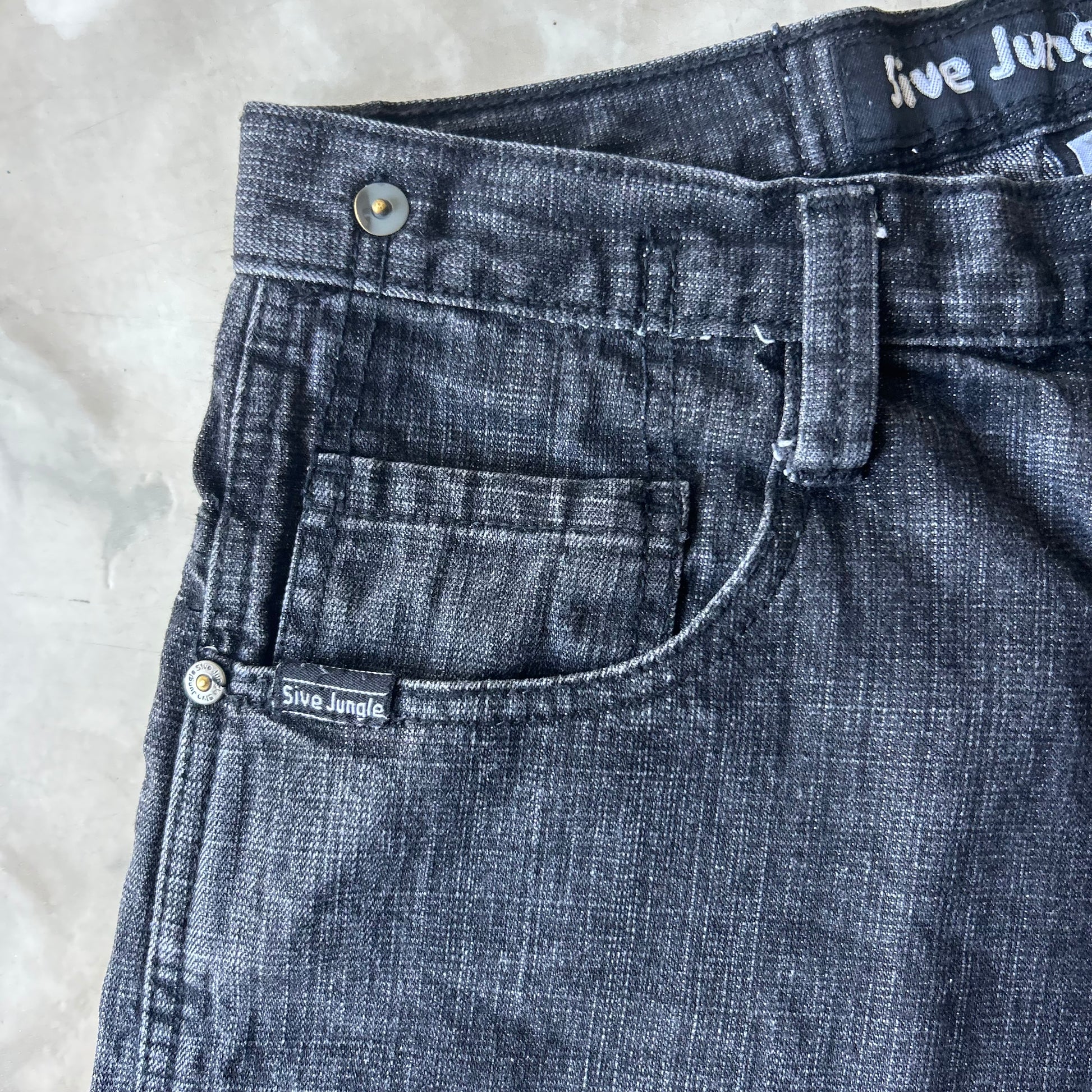 Bram's Vintage — sustainable streetwear from Bram's Vintage