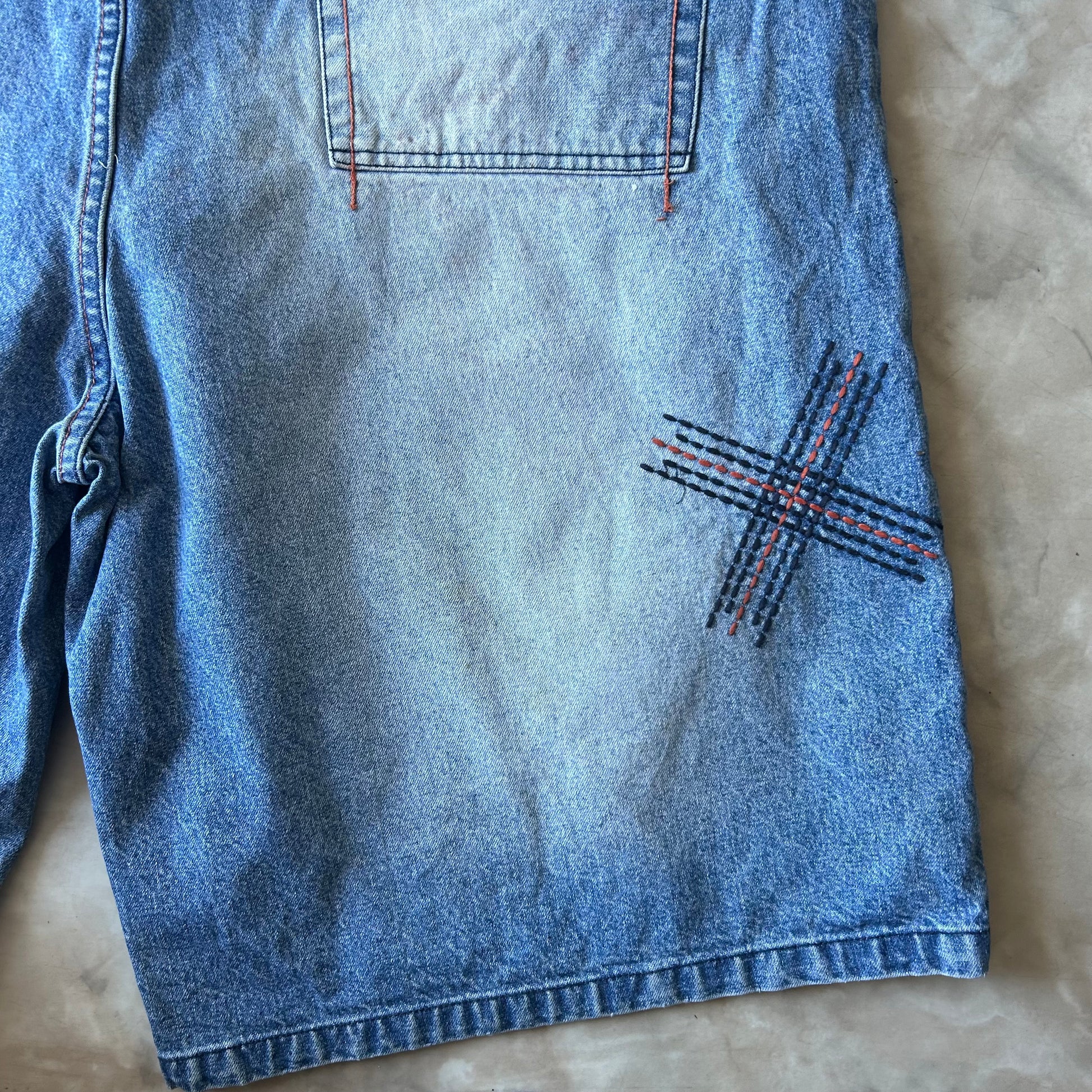 Bram's Vintage — sustainable streetwear from Bram's Vintage