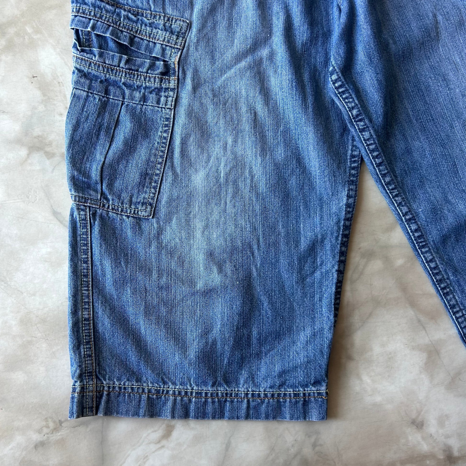 Bram's Vintage — sustainable streetwear from Bram's Vintage