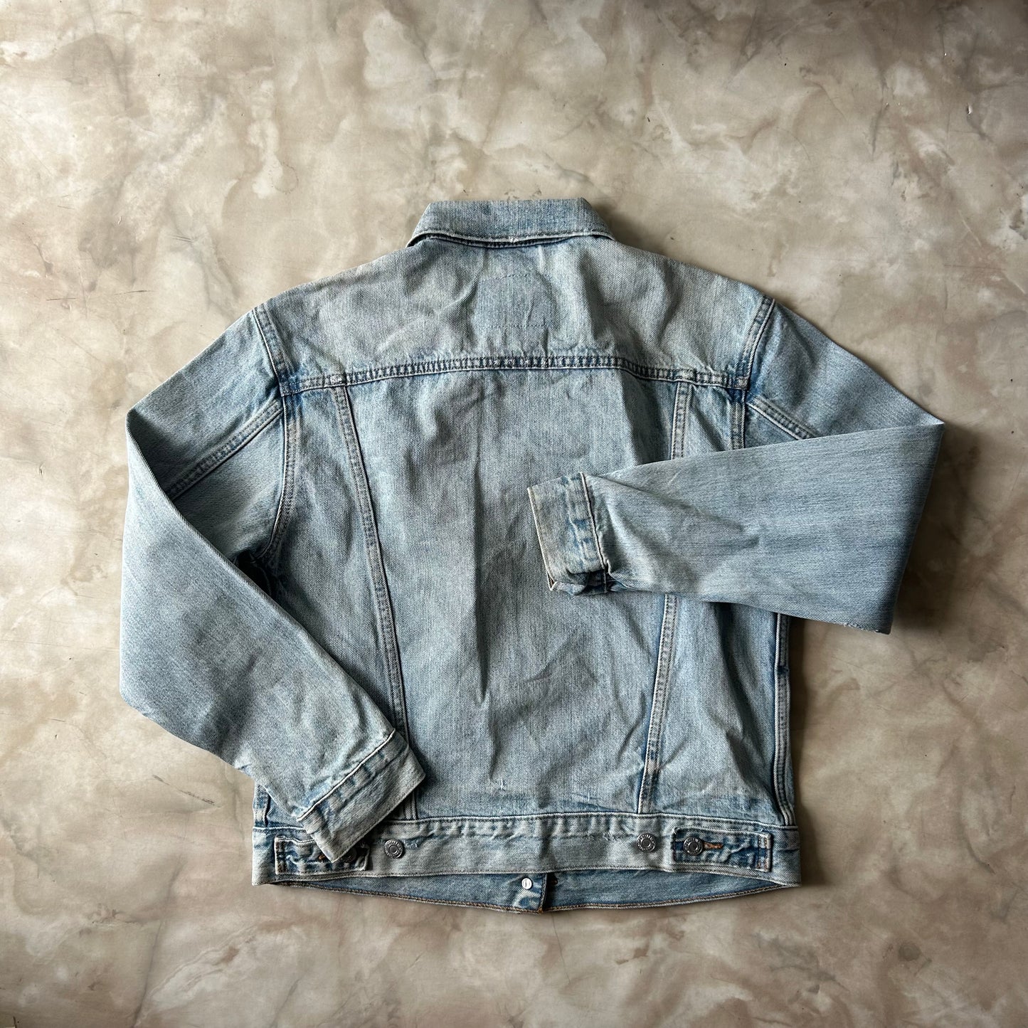 Bram's Vintage — sustainable streetwear from Bram's Vintage