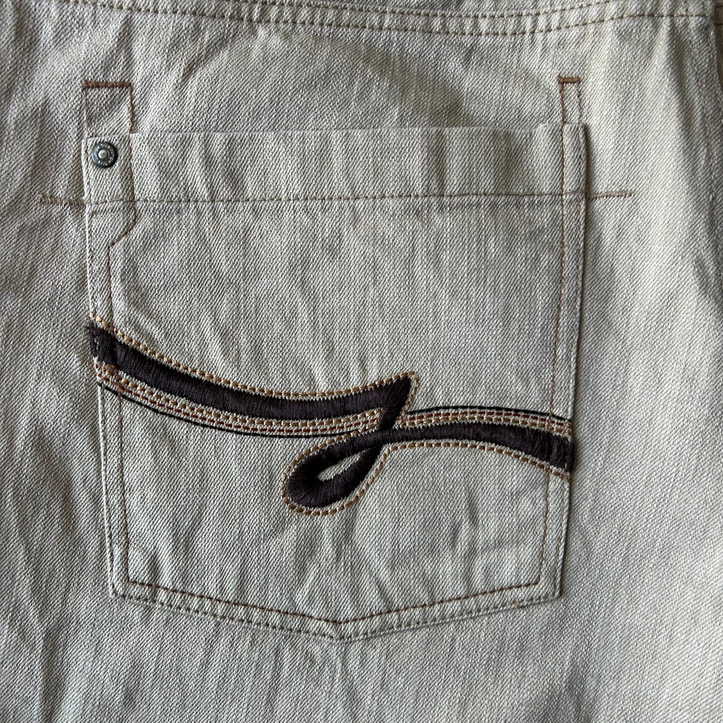 Bram's Vintage — sustainable streetwear from Bram's Vintage