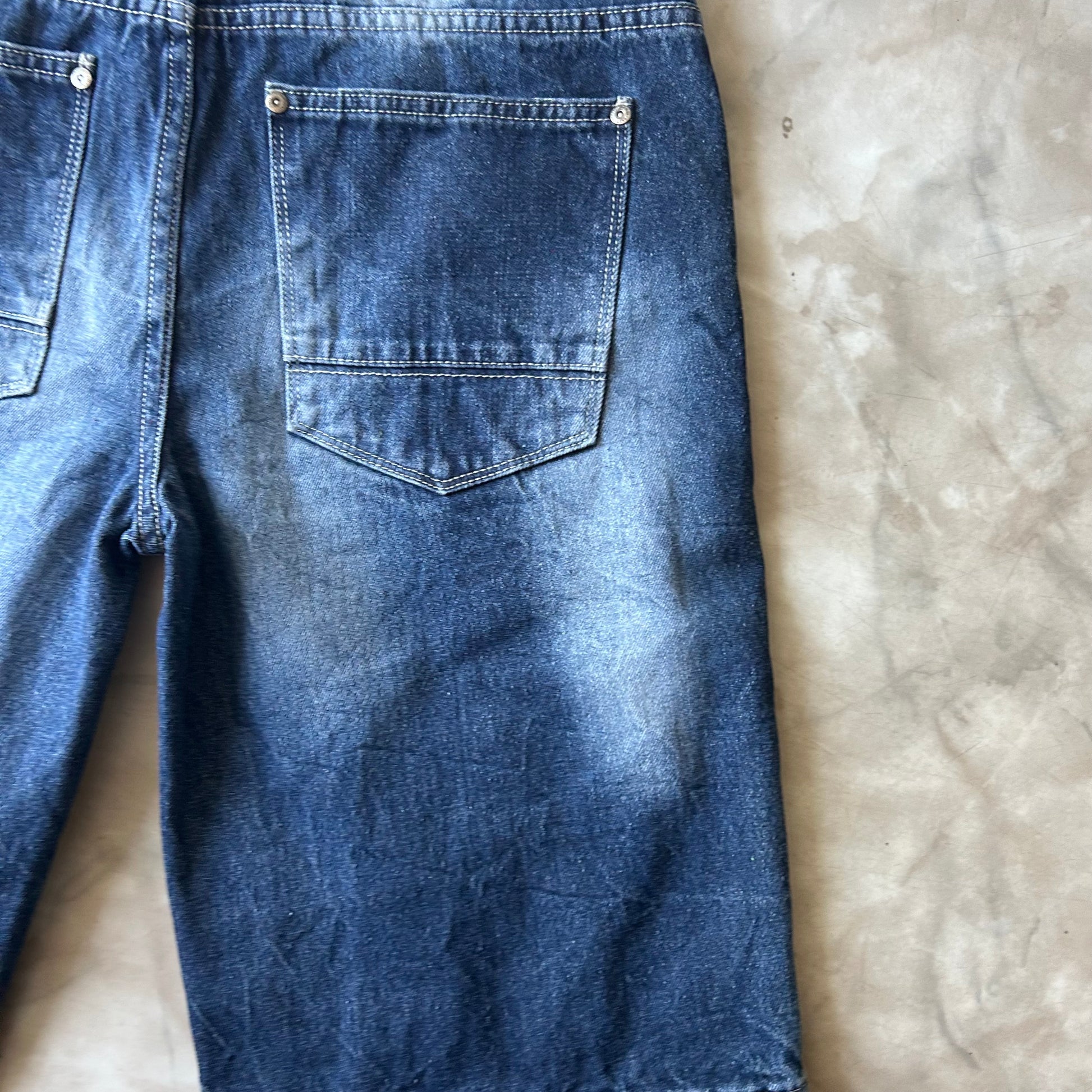 Bram's Vintage — sustainable streetwear from Bram's Vintage