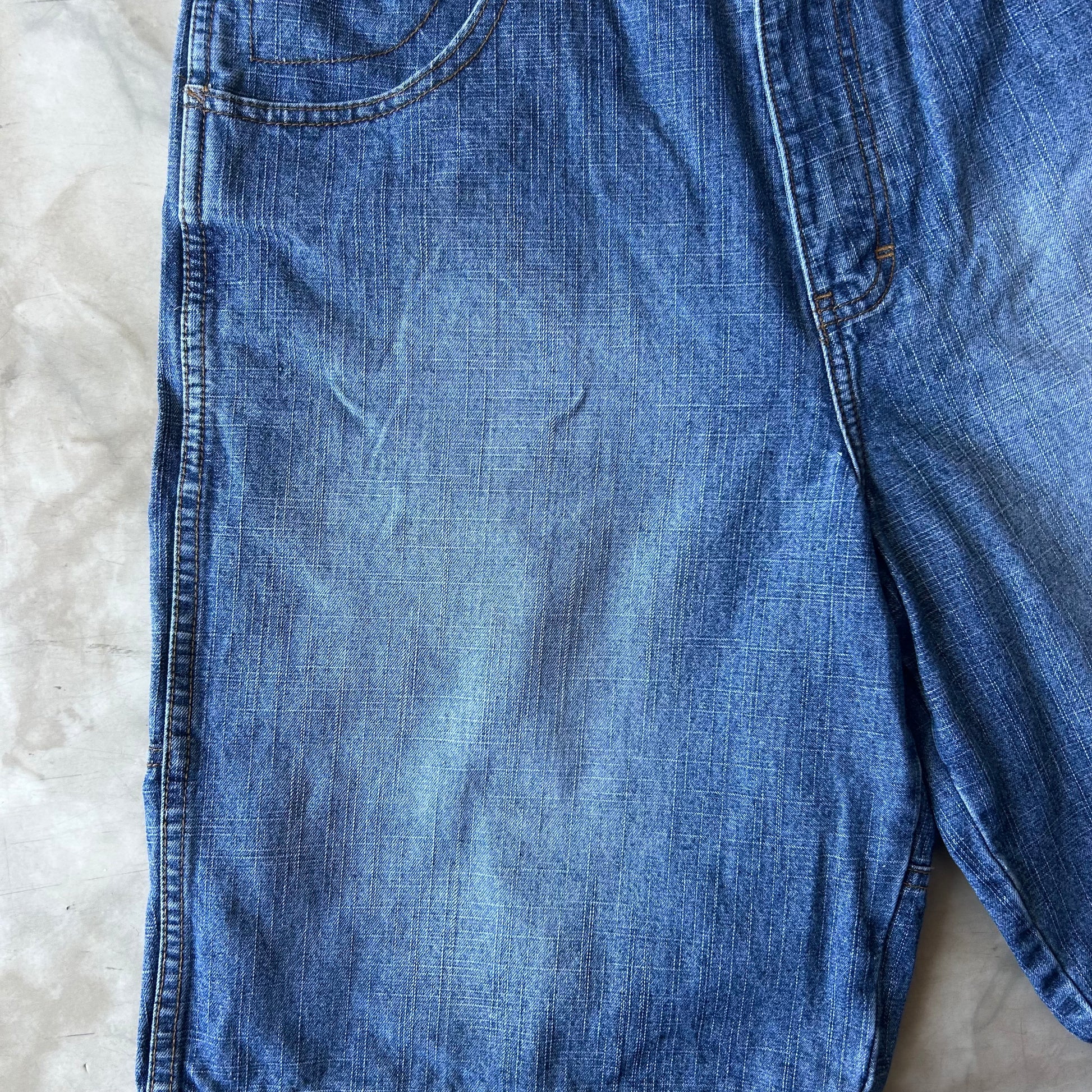 Bram's Vintage — sustainable streetwear from Bram's Vintage