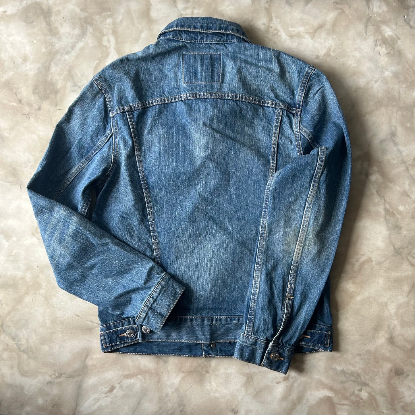 Bram's Vintage — sustainable streetwear from Bram's Vintage