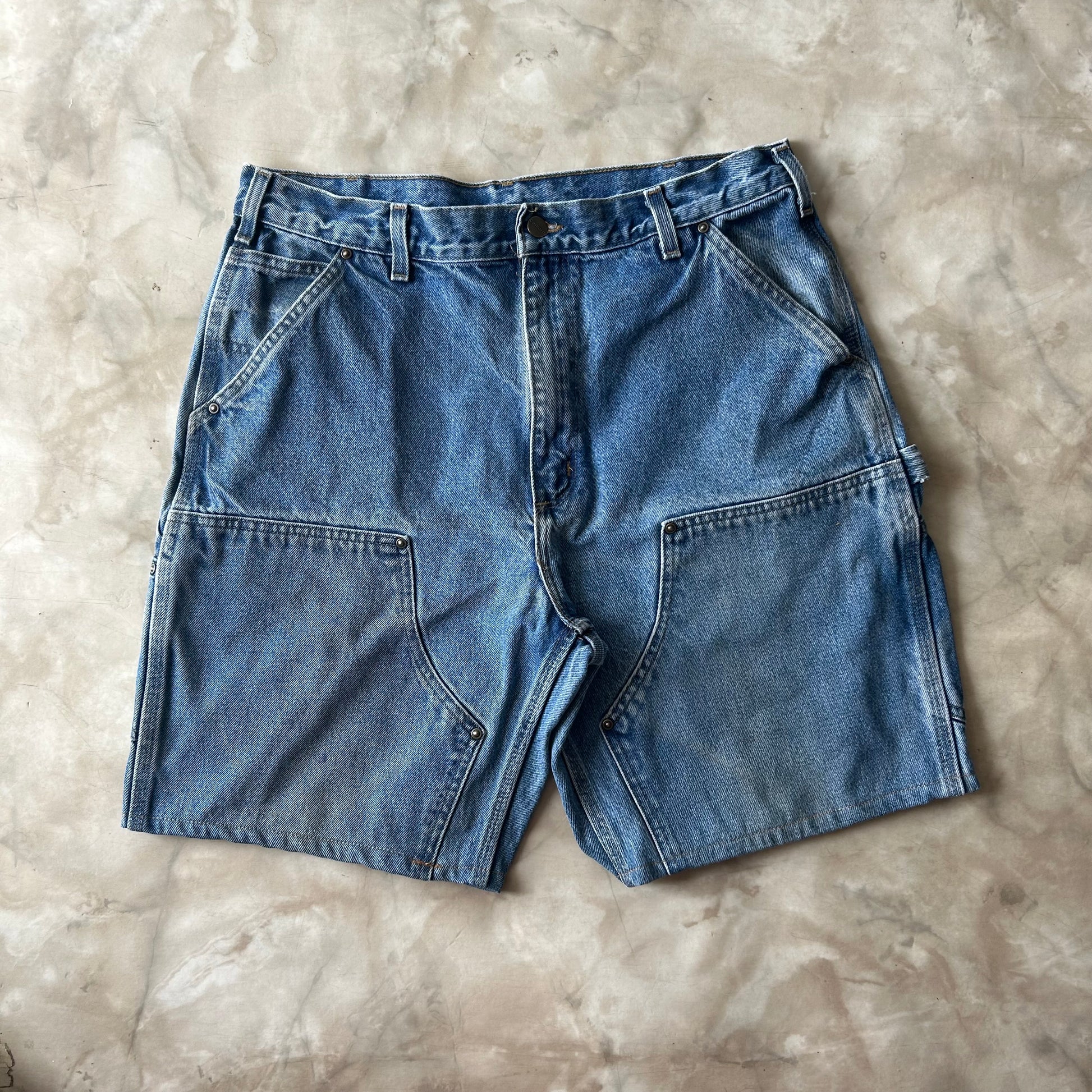 Bram's Vintage — sustainable streetwear from Bram's Vintage