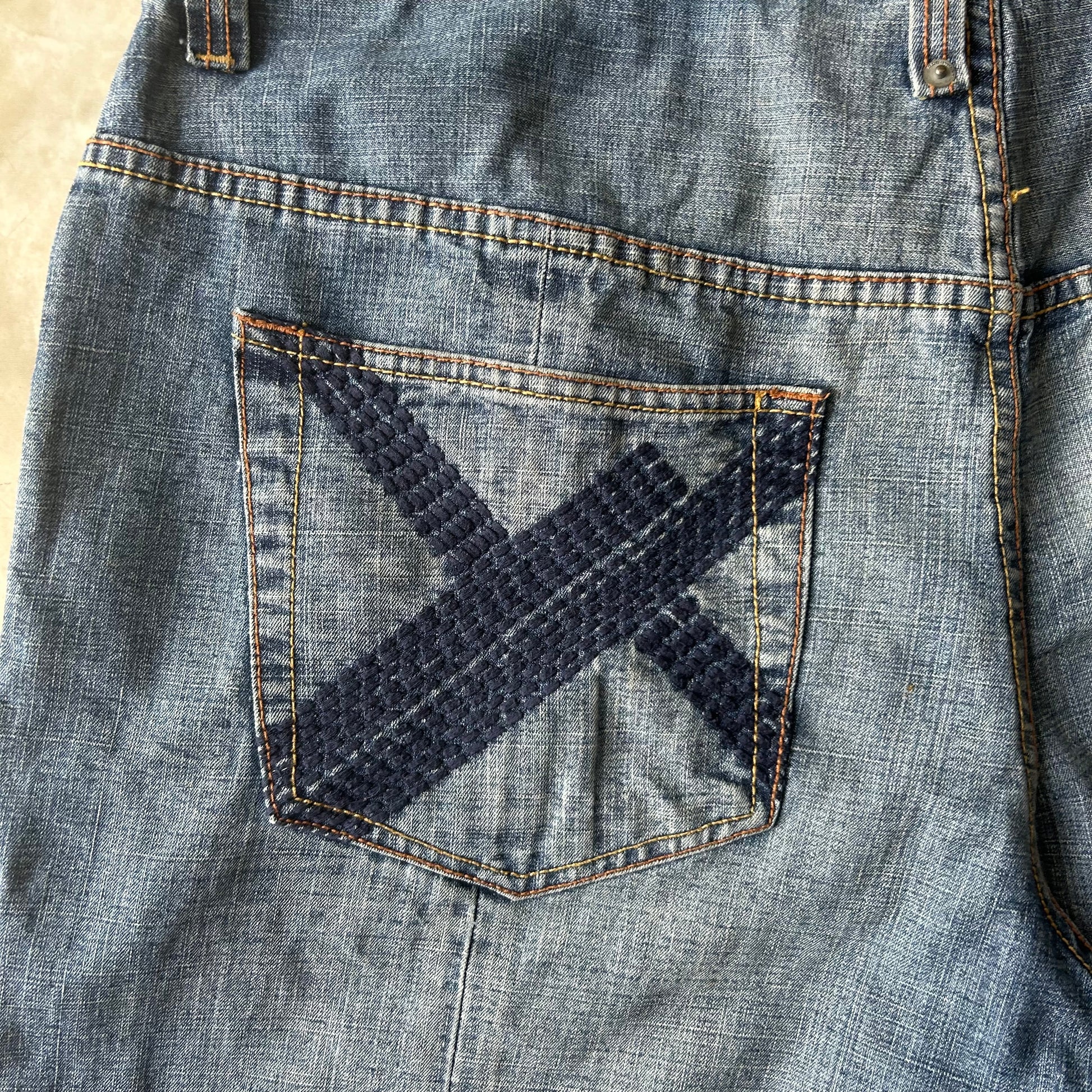 Bram's Vintage — sustainable streetwear from Bram's Vintage