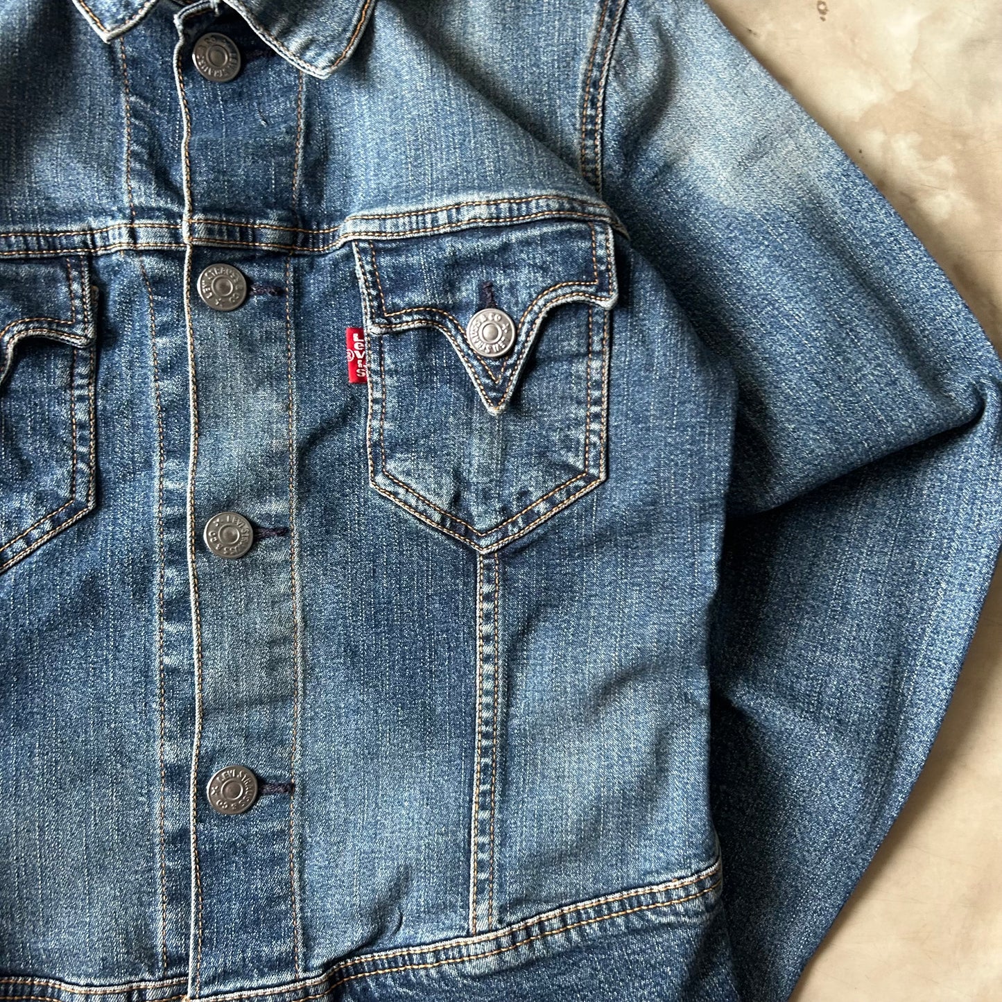 Bram's Vintage — sustainable streetwear from Bram's Vintage