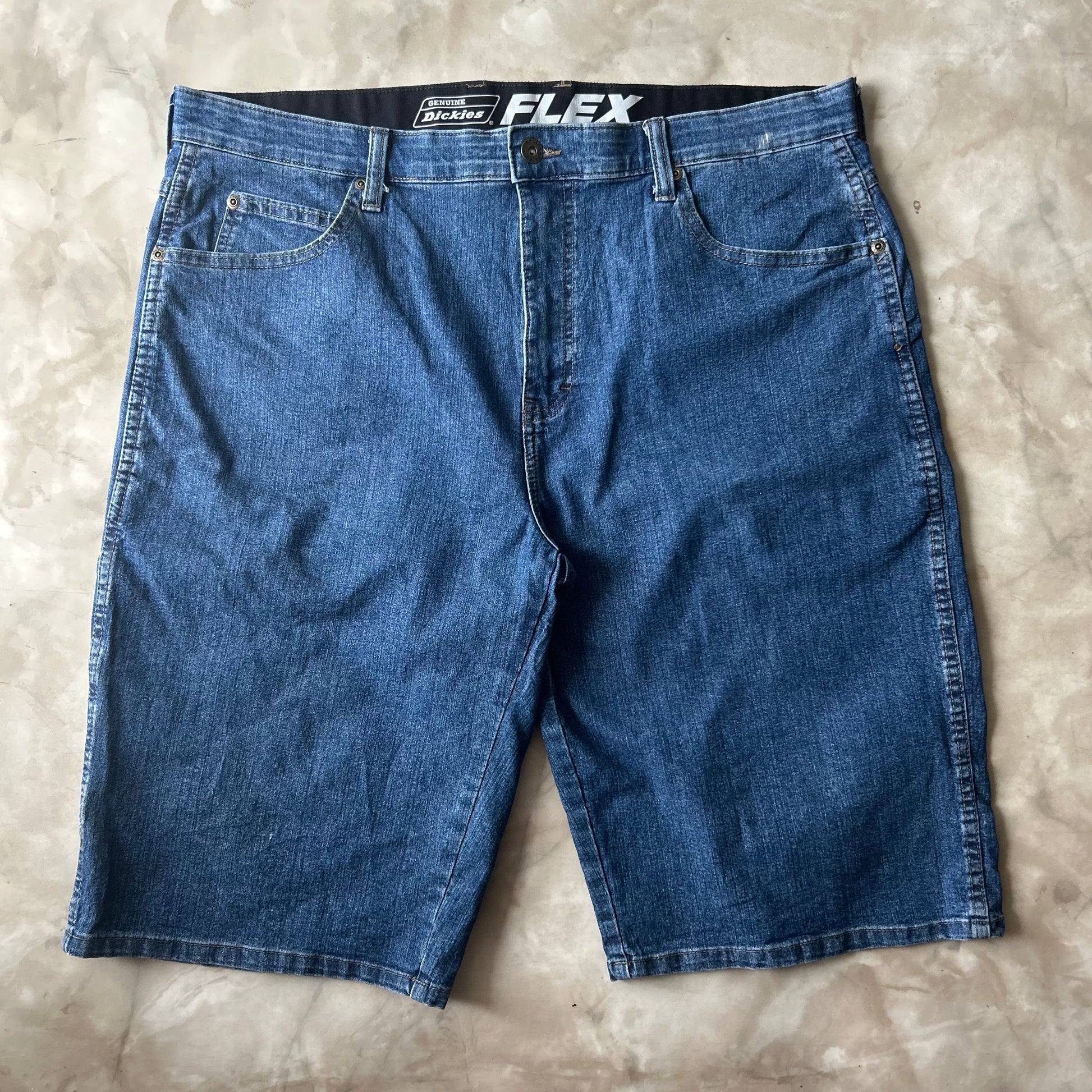 Bram's Vintage — sustainable streetwear from Bram's Vintage