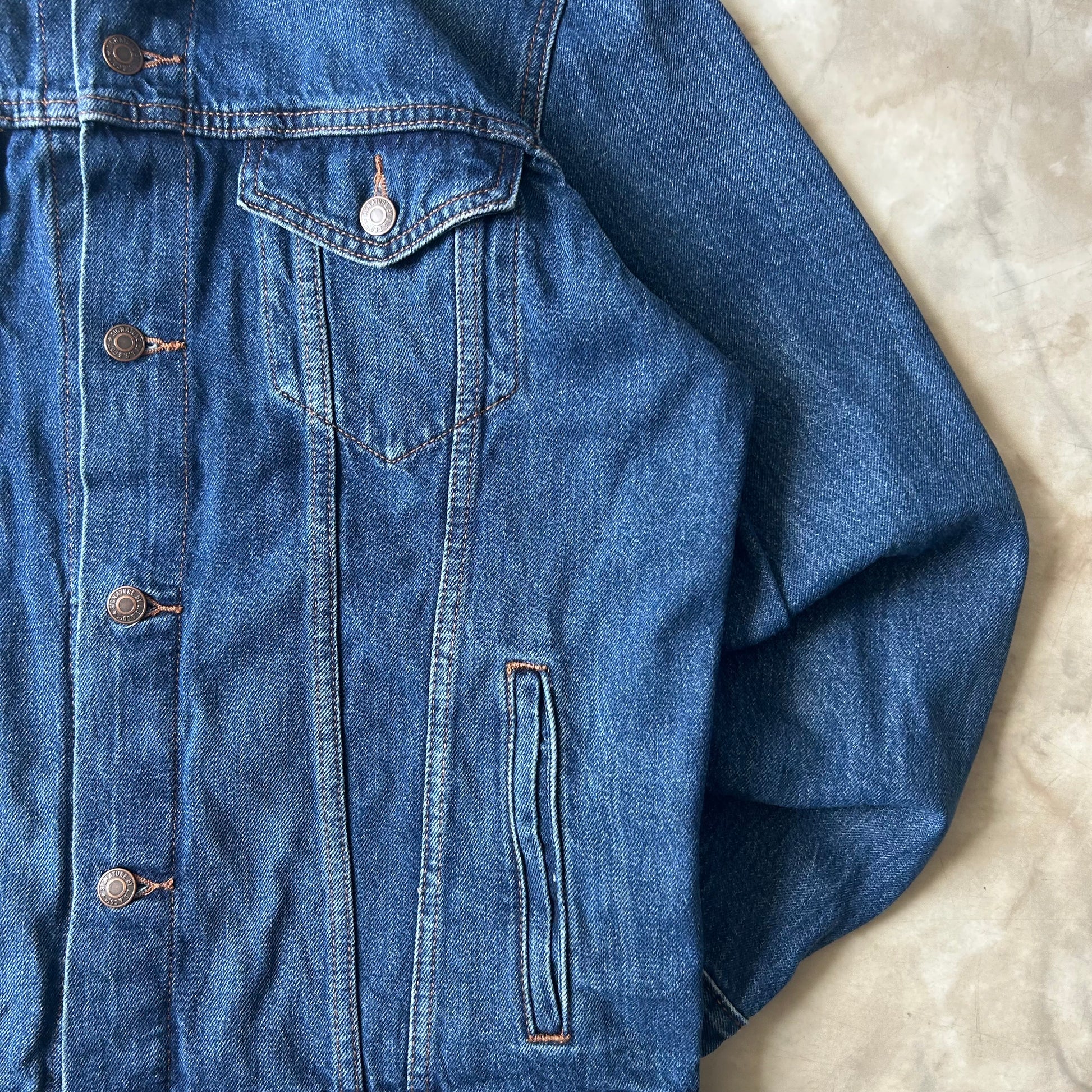 Bram's Vintage — sustainable streetwear from Bram's Vintage