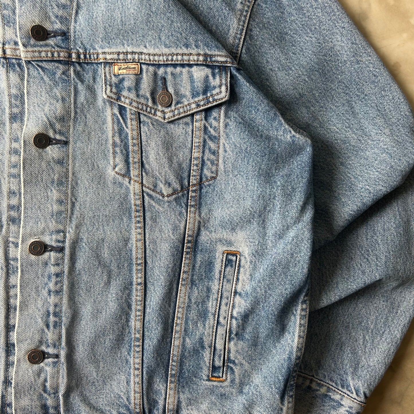 Bram's Vintage — sustainable streetwear from Bram's Vintage